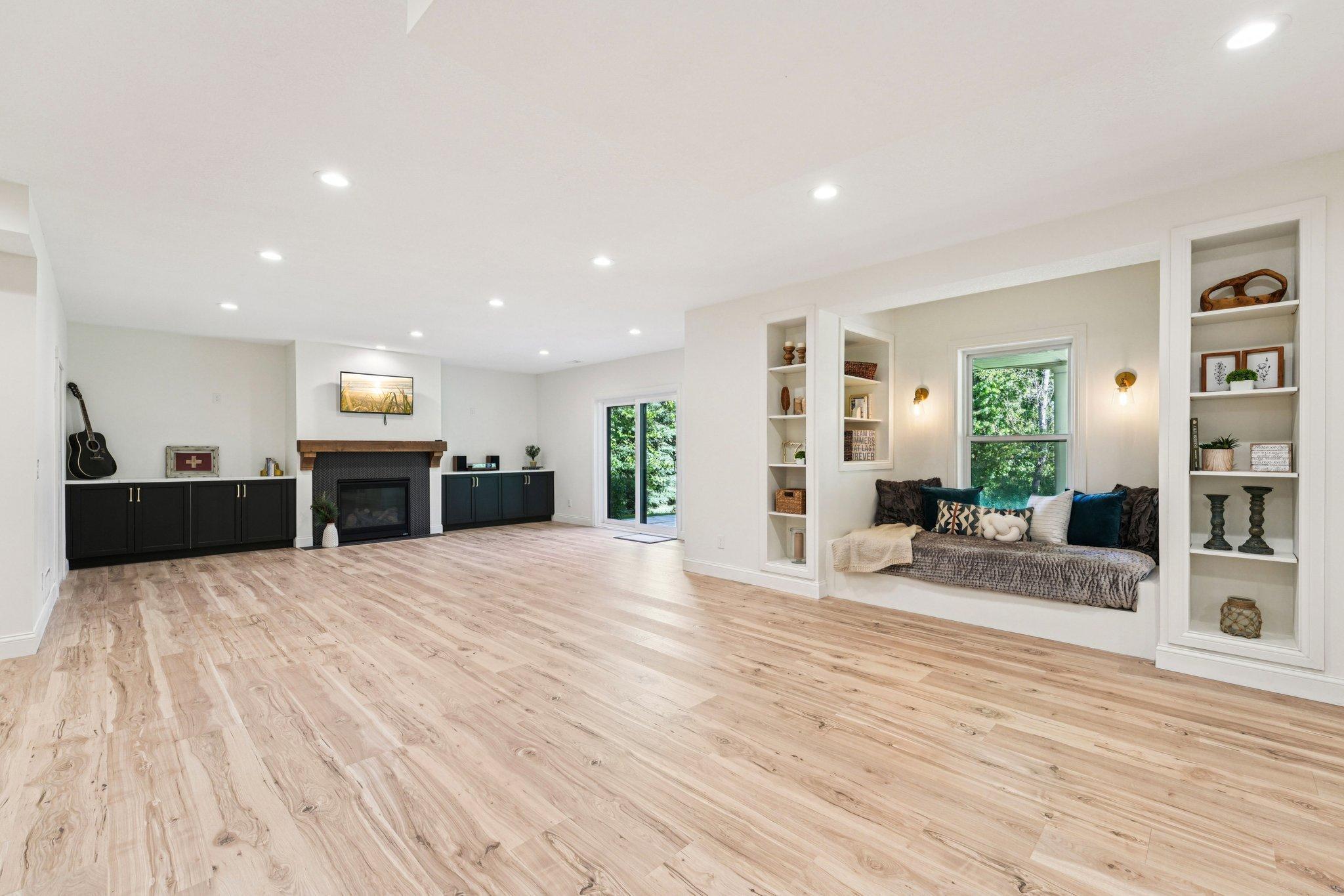 Eden Prairie, Minnesota, 55347, United States, 5 Bedrooms Bedrooms, ,6 BathroomsBathrooms,Residential,Active,1959962