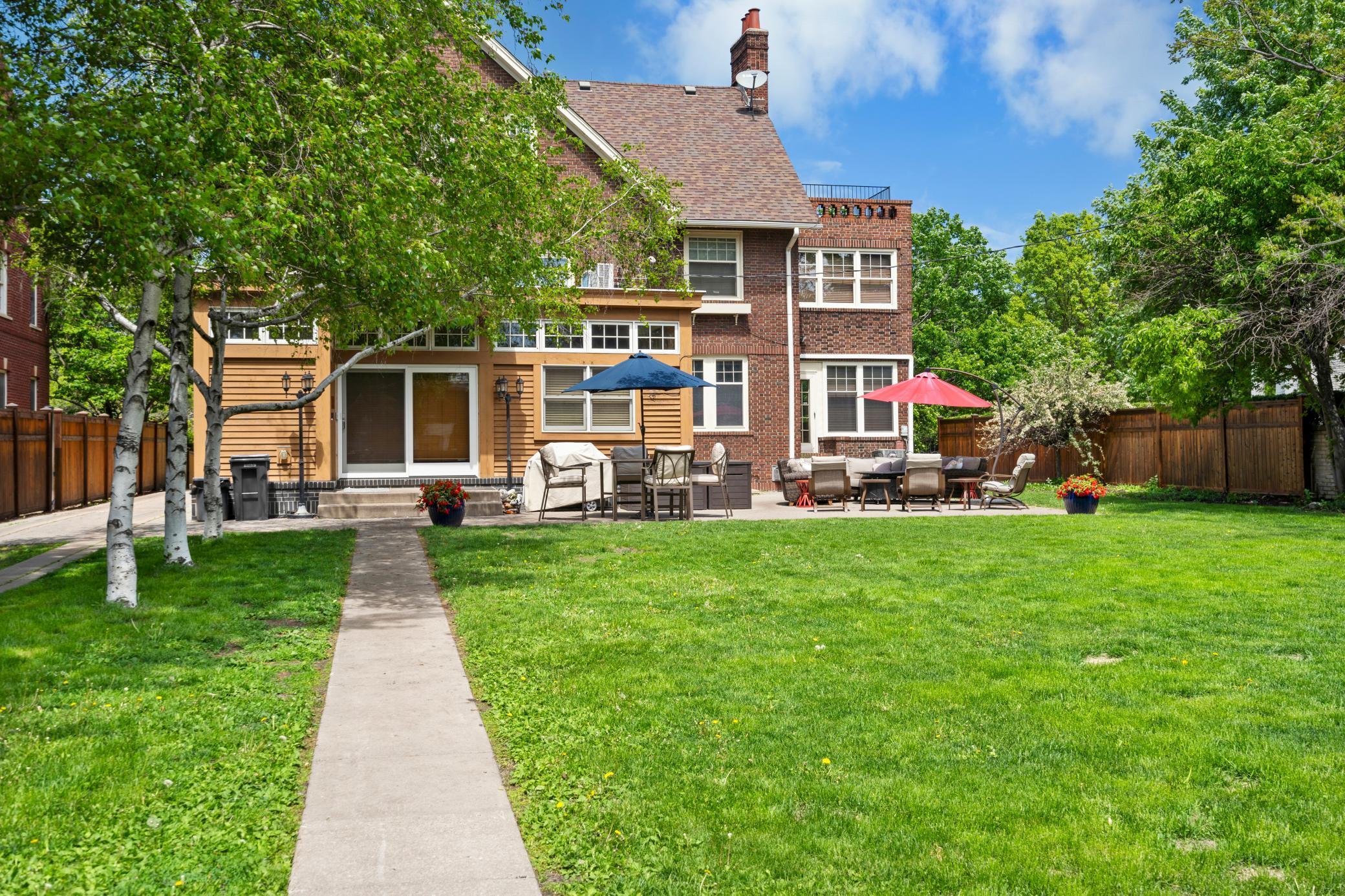 Saint Paul, Minnesota, 55105, United States, 6 Bedrooms Bedrooms, ,5 BathroomsBathrooms,Residential,Pending,2011867