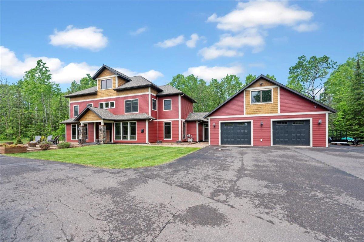 Duluth, Minnesota, 55804, United States, 3 Bedrooms Bedrooms, ,5 BathroomsBathrooms,Residential,Active,1992301