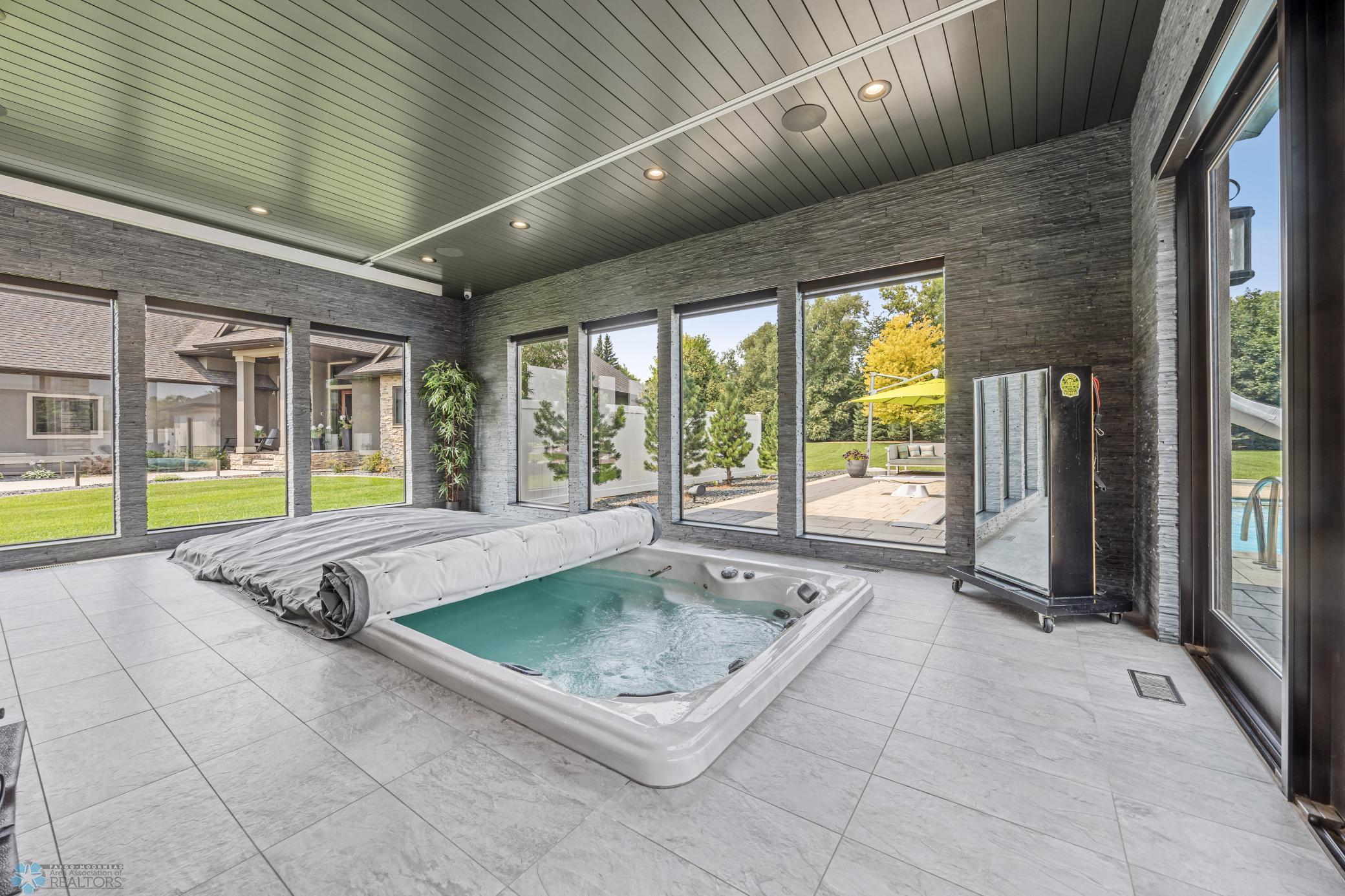 Fargo, North Dakota, 58104, United States, 5 Bedrooms Bedrooms, ,7 BathroomsBathrooms,Residential,Active,1941361