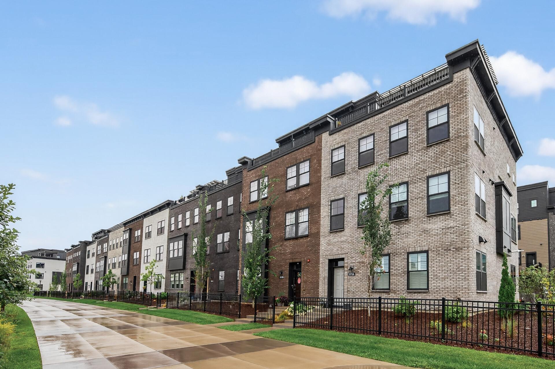 Saint Paul, Minnesota, 55116, United States, 4 Bedrooms Bedrooms, ,4 BathroomsBathrooms,Residential,Active,2003561