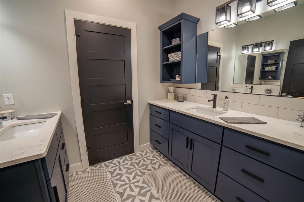 Duluth, Minnesota, 55811, United States, 3 Bedrooms Bedrooms, ,3 BathroomsBathrooms,Residential,Active,1963384