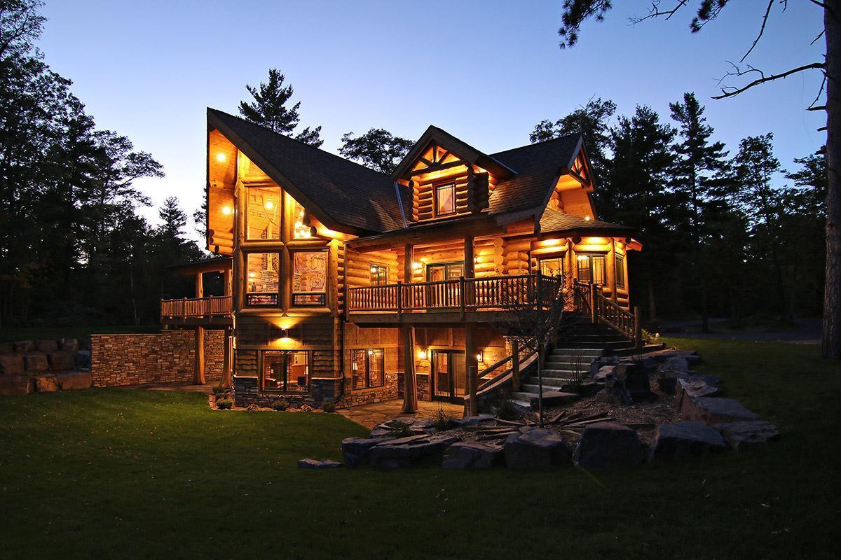 Hayward, Wisconsin, 54843, United States, 4 Bedrooms Bedrooms, ,4 BathroomsBathrooms,Residential,Active,1868126