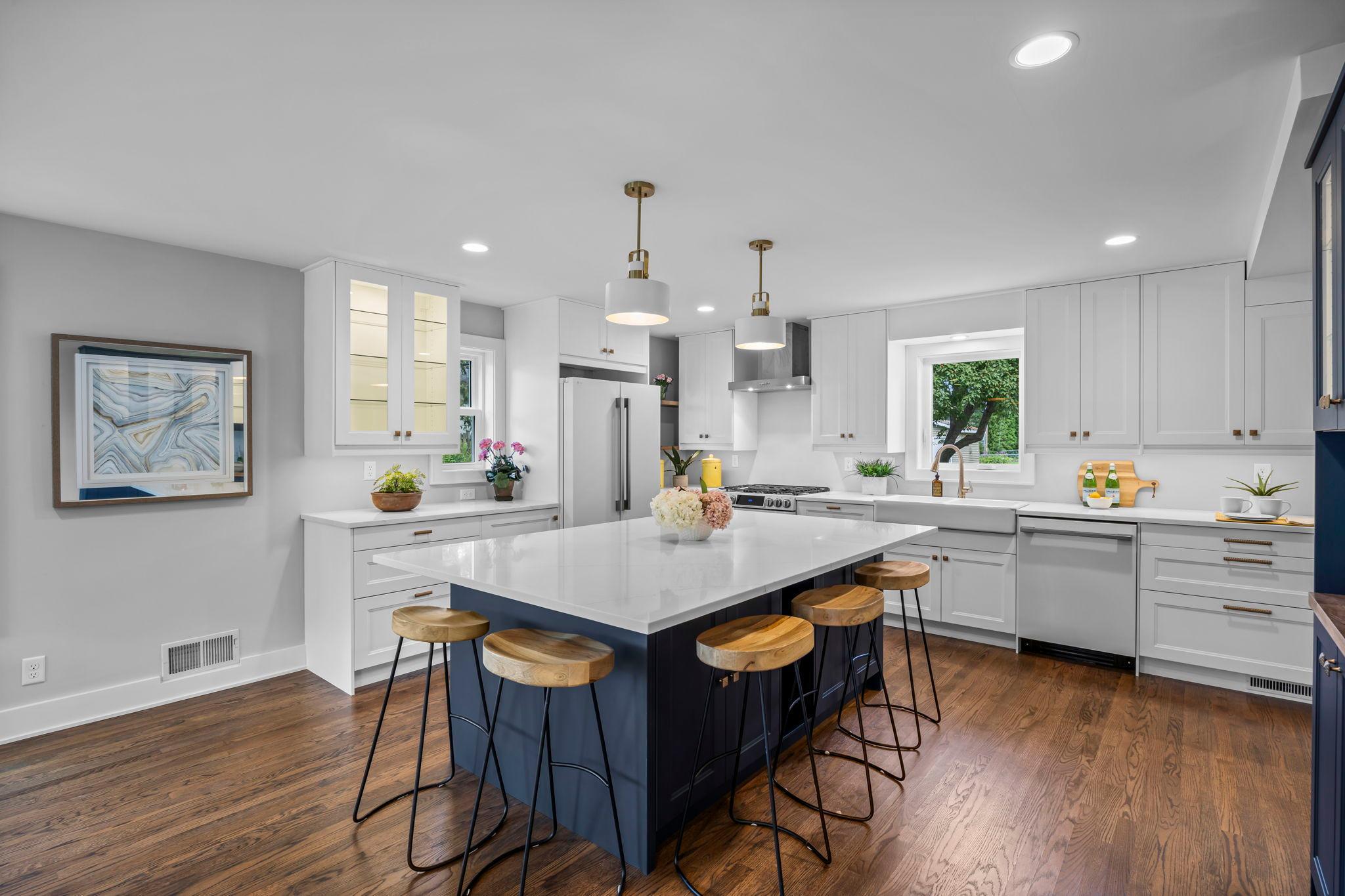 Minneapolis, Minnesota, 55435, United States, 5 Bedrooms Bedrooms, ,5 BathroomsBathrooms,Residential,Active,1944270