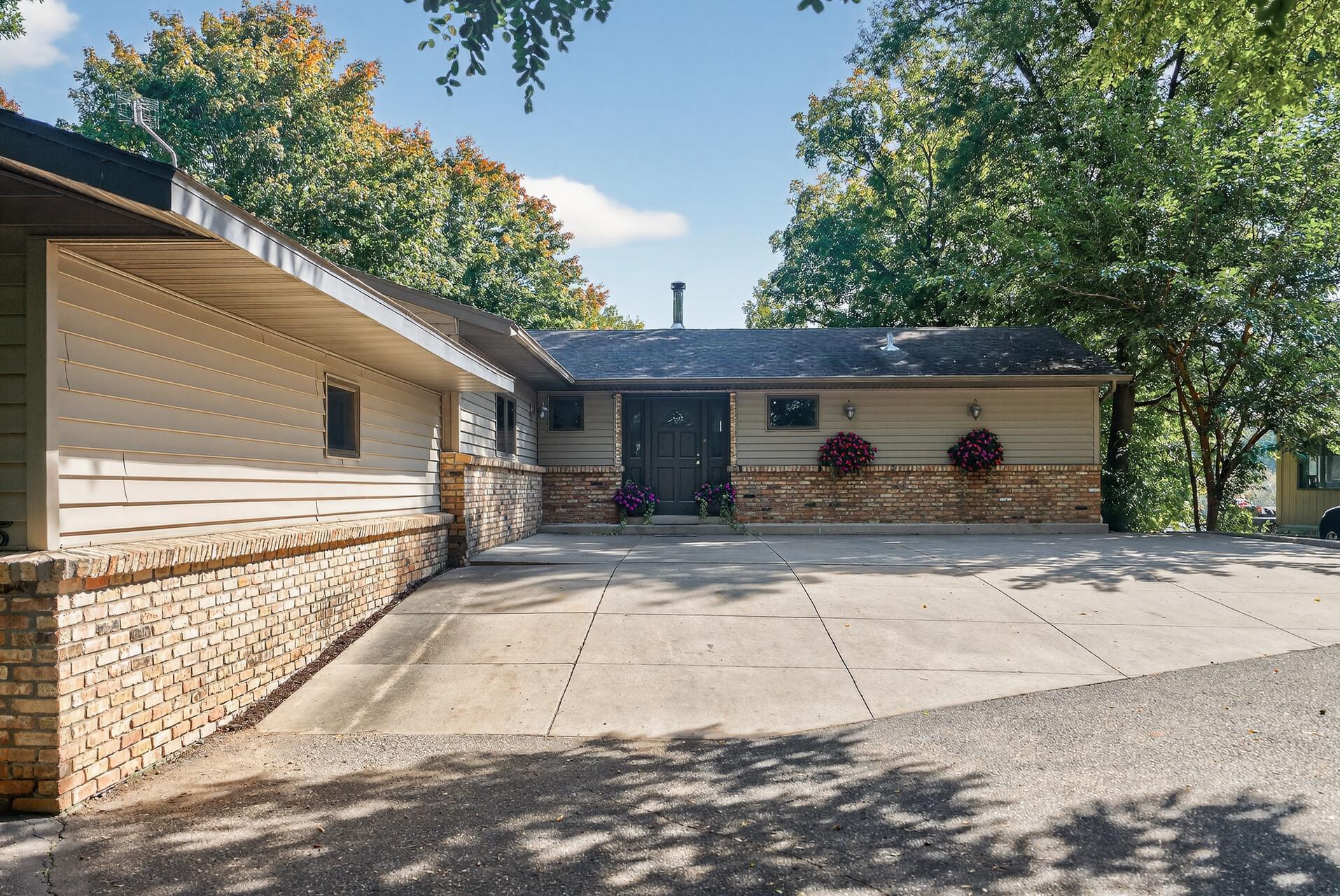 Excelsior, Minnesota, 55331, United States, 4 Bedrooms Bedrooms, ,5 BathroomsBathrooms,Residential,Active,2017105