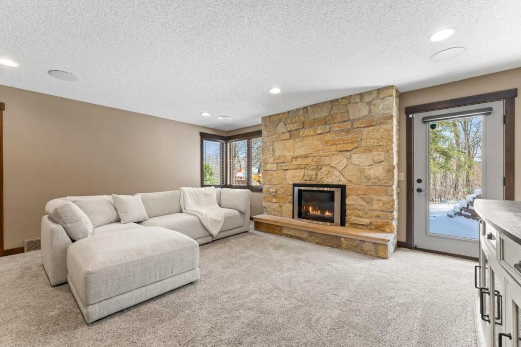 Rochester, Minnesota, 55902, United States, 5 Bedrooms Bedrooms, ,3 BathroomsBathrooms,Residential,Active,1899217