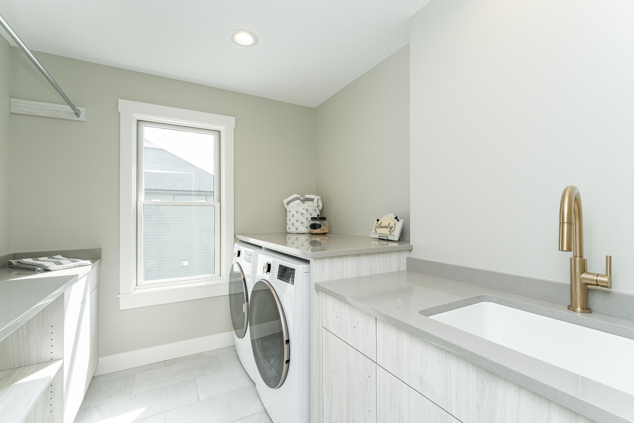 Rochester, Minnesota, 55902, United States, 6 Bedrooms Bedrooms, ,5 BathroomsBathrooms,Residential,Active,1936101