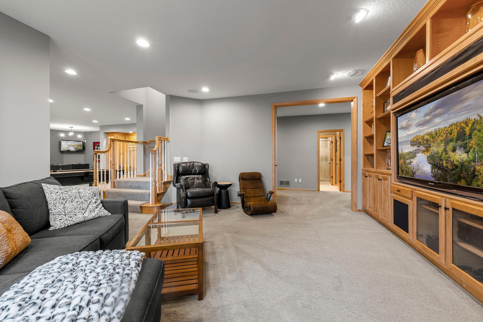 Eden Prairie, Minnesota, 55347, United States, 5 Bedrooms Bedrooms, ,6 BathroomsBathrooms,Residential,Active,1997621