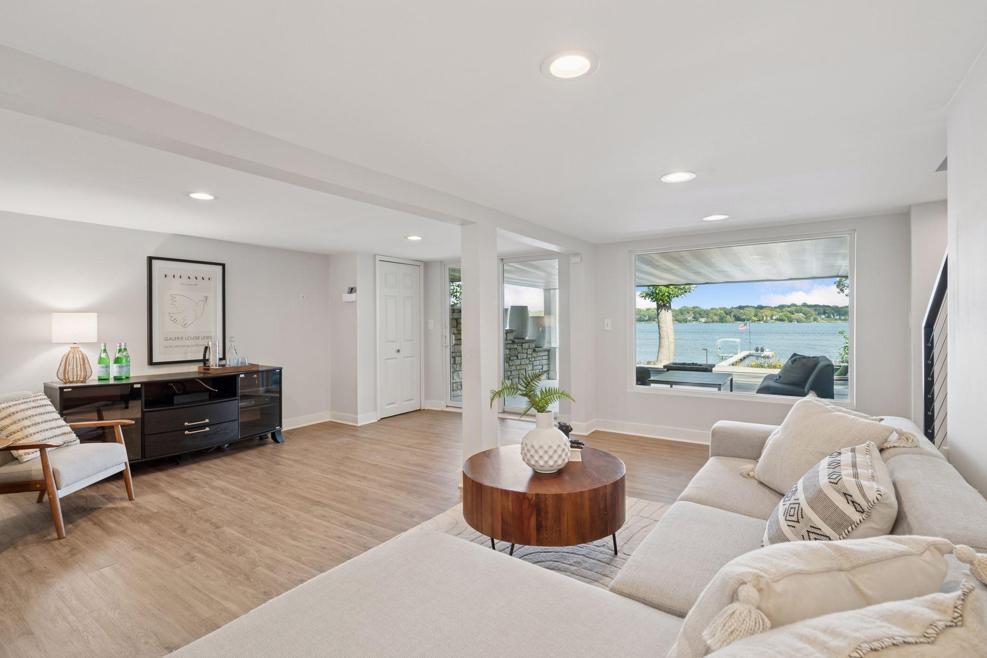 Minneapolis, Minnesota, 55441, United States, 4 Bedrooms Bedrooms, ,3 BathroomsBathrooms,Residential,Active,1953266