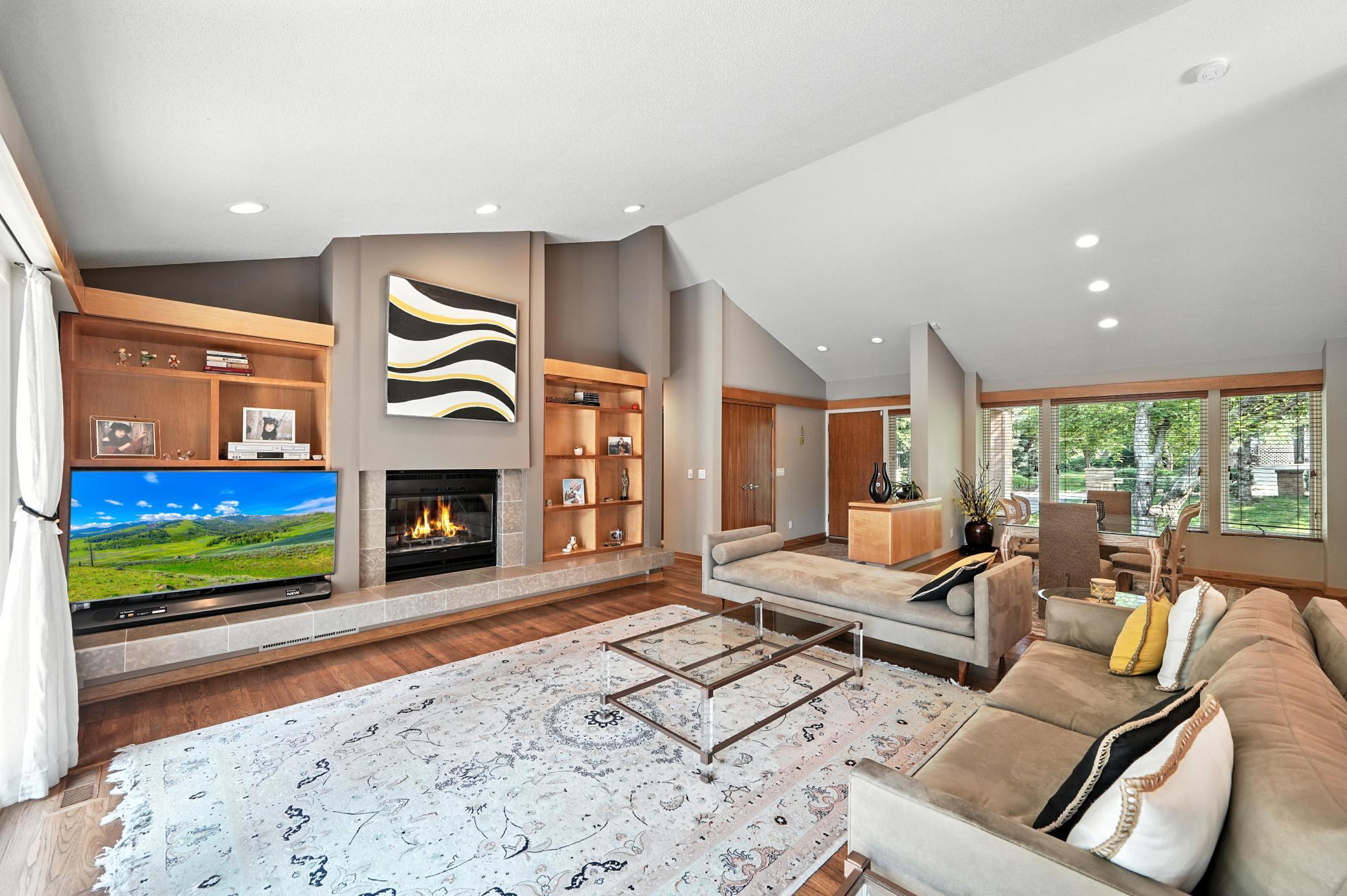 Minnetonka, Minnesota, 55345, United States, ,3 BathroomsBathrooms,Residential,Active,1894771