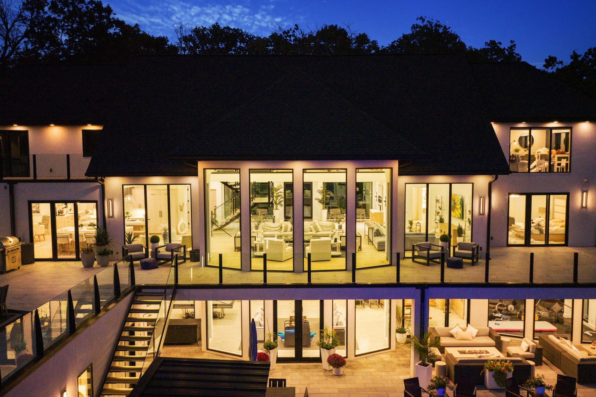 Wayzata, Minnesota, 55391, United States, 8 Bedrooms Bedrooms, ,11 BathroomsBathrooms,Residential,Active,1959932