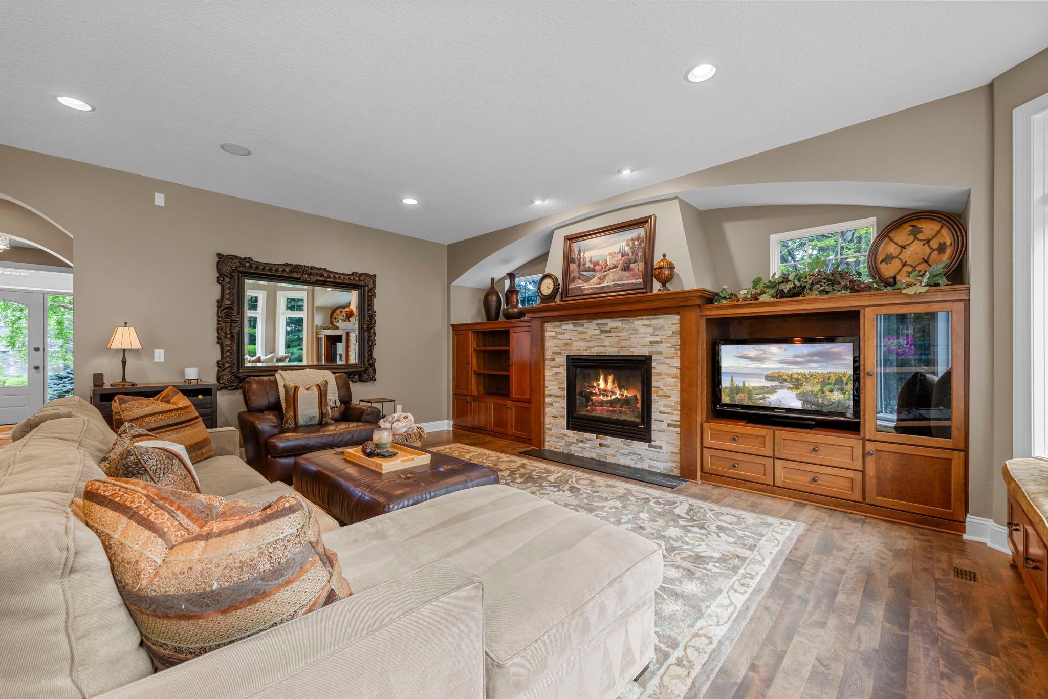 Rosemount, Minnesota, 55068, United States, 5 Bedrooms Bedrooms, ,5 BathroomsBathrooms,Residential,Active,2007318