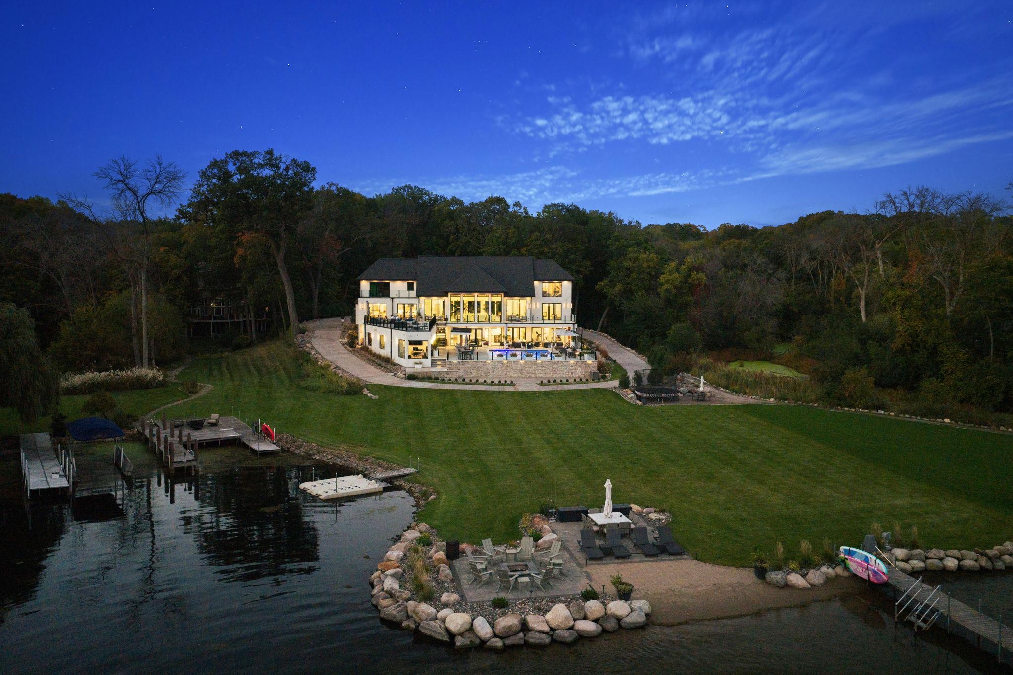 Wayzata, Minnesota, 55391, United States, 8 Bedrooms Bedrooms, ,11 BathroomsBathrooms,Residential,Active,1959932