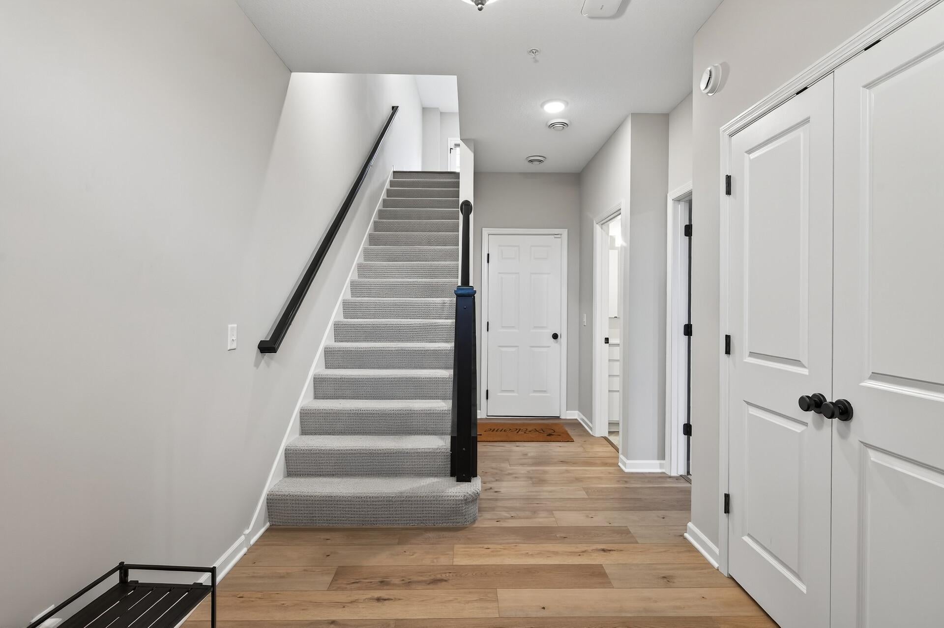 Saint Paul, Minnesota, 55116, United States, 4 Bedrooms Bedrooms, ,4 BathroomsBathrooms,Residential,Active,2003561