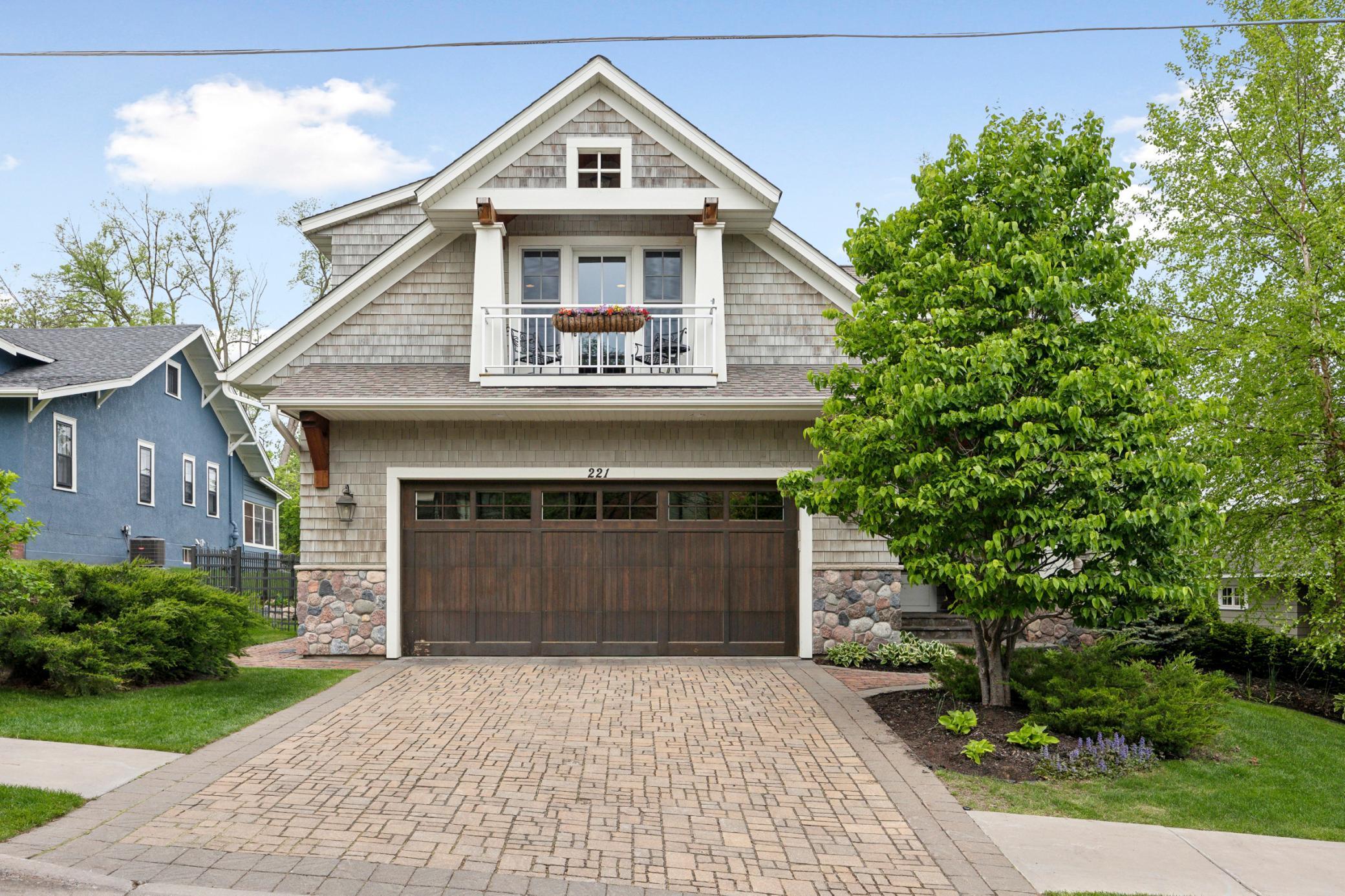 Wayzata, Minnesota, 55391, United States, 3 Bedrooms Bedrooms, ,4 BathroomsBathrooms,Residential,Active,1764465