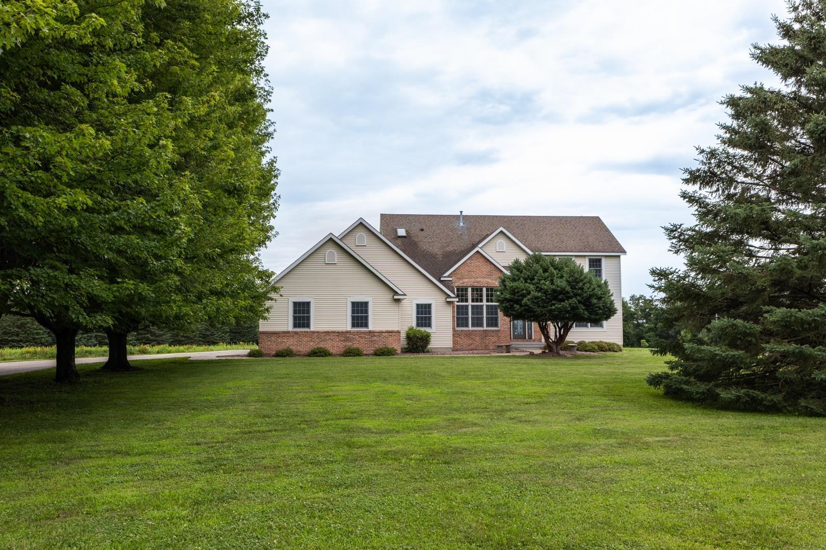 Rochester, Minnesota, 55902, United States, 5 Bedrooms Bedrooms, ,4 BathroomsBathrooms,Residential,Active,1902957