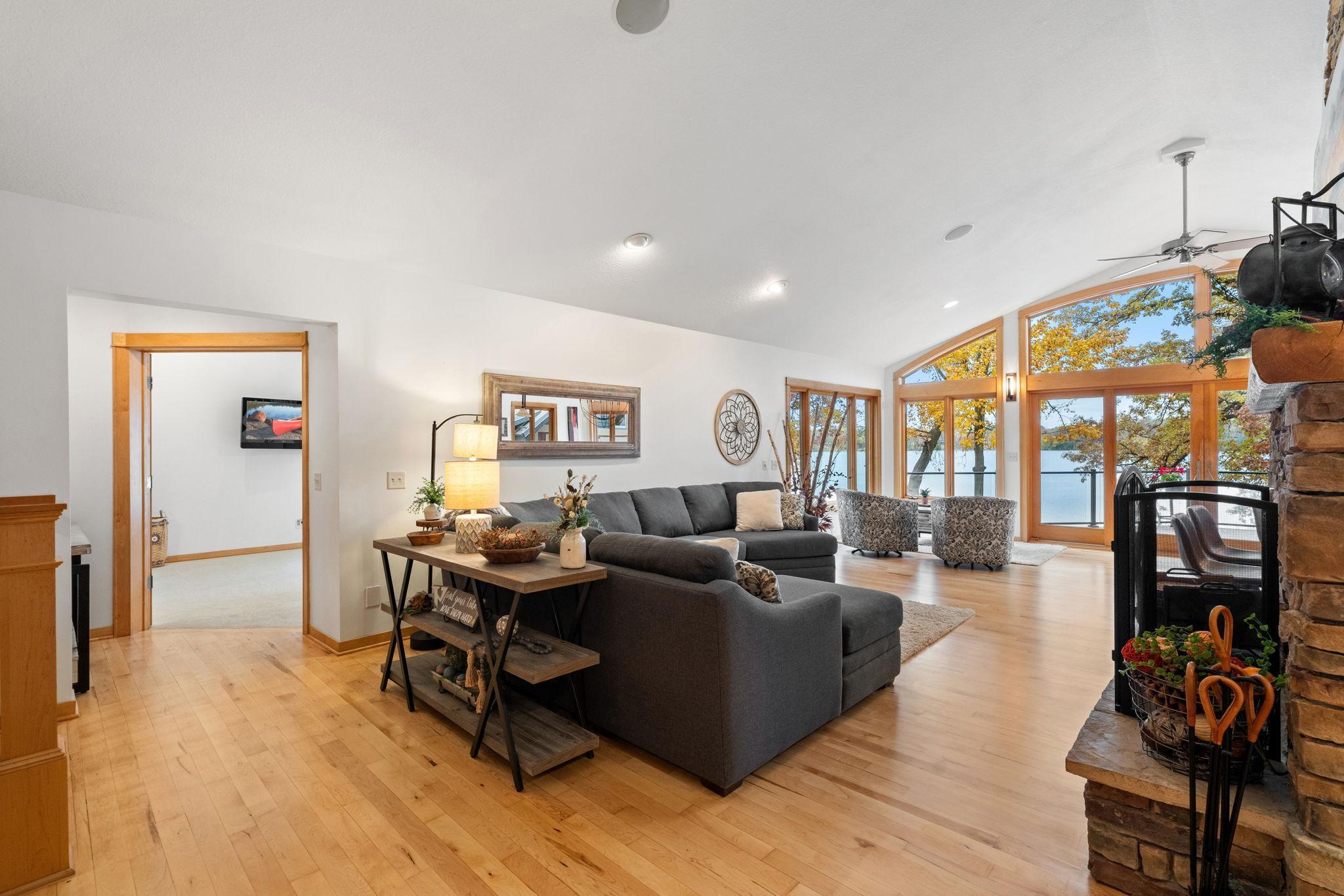 Arden Hills, Minnesota, 55112, United States, 4 Bedrooms Bedrooms, ,3 BathroomsBathrooms,Residential,Active,1973290