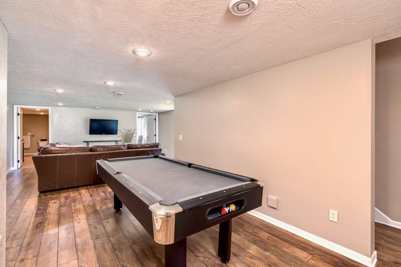 Elysian, Minnesota, 56028, United States, 6 Bedrooms Bedrooms, ,6 BathroomsBathrooms,Residential,Active,1831792