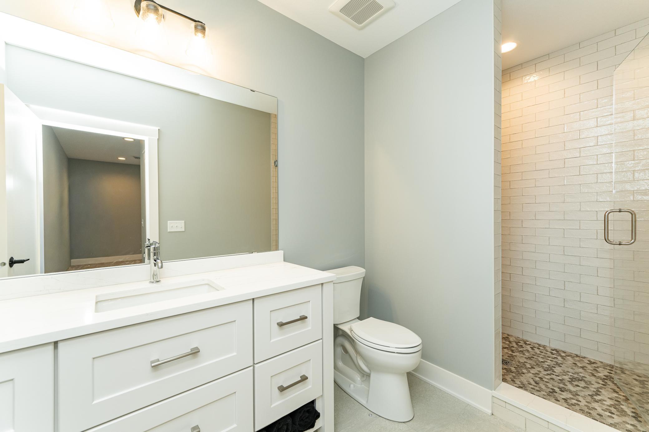 Rochester, Minnesota, 55902, United States, 5 Bedrooms Bedrooms, ,6 BathroomsBathrooms,Residential,Active,1892599