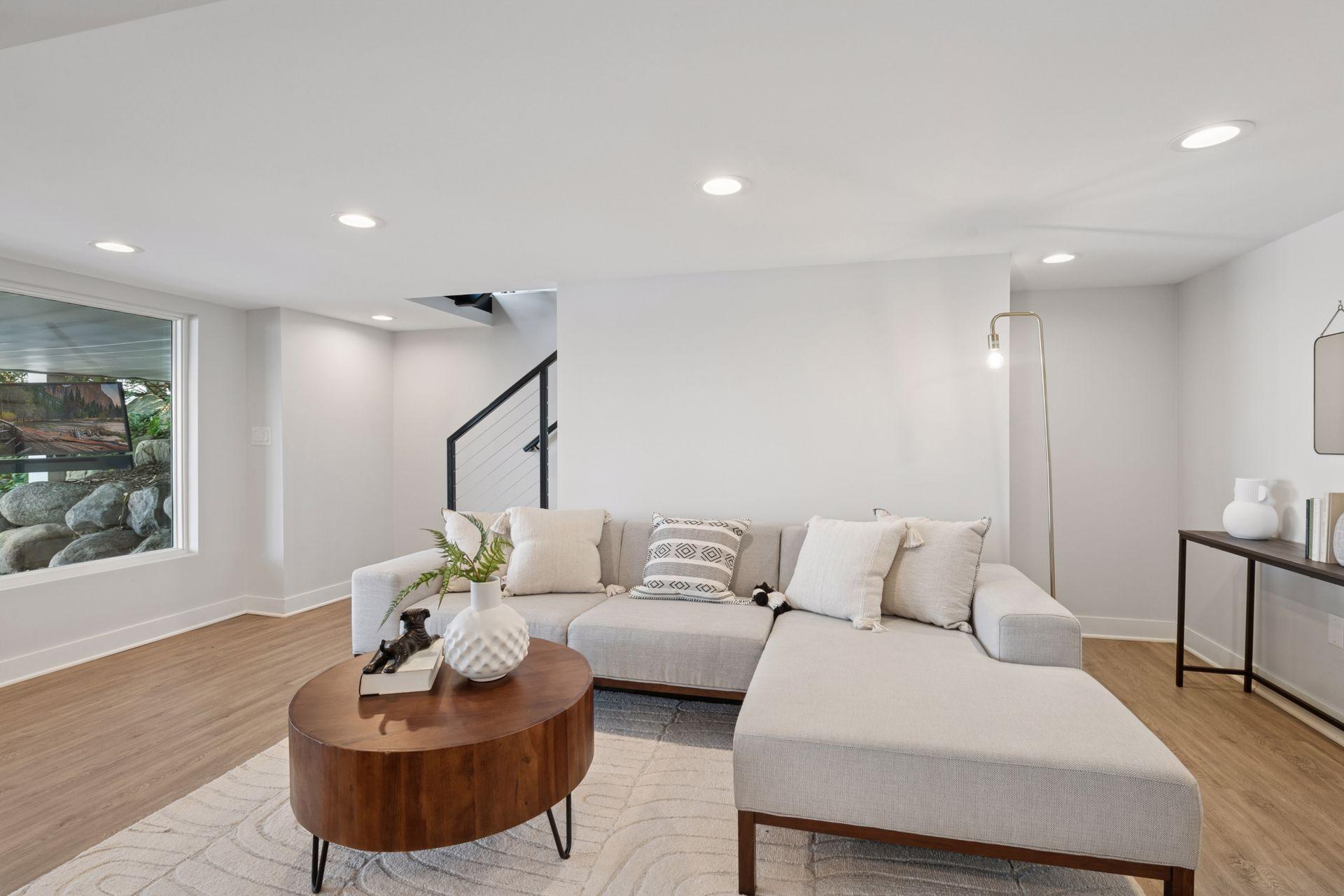 Minneapolis, Minnesota, 55441, United States, 4 Bedrooms Bedrooms, ,3 BathroomsBathrooms,Residential,Active,1953266