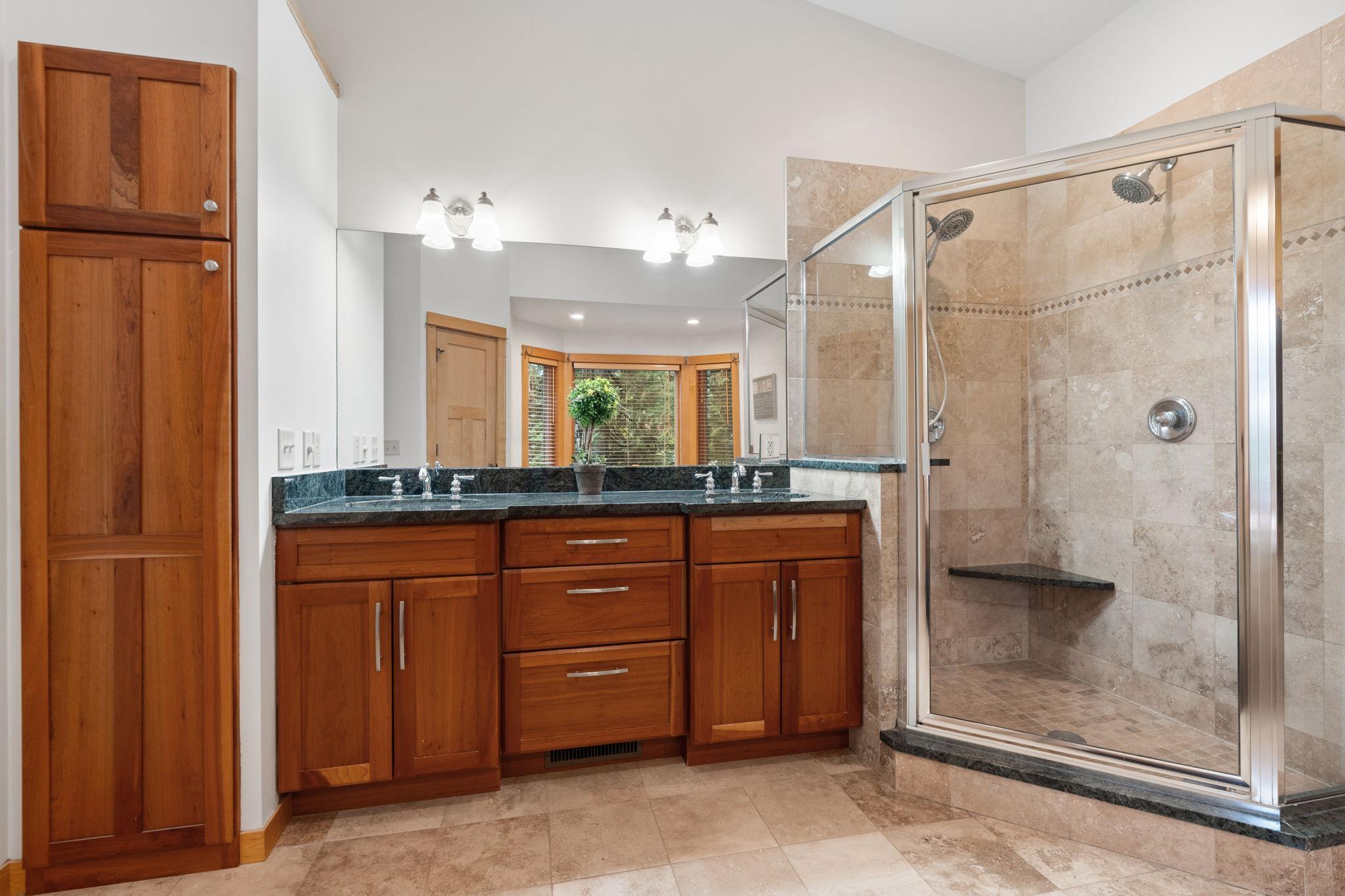 Arden Hills, Minnesota, 55112, United States, 4 Bedrooms Bedrooms, ,3 BathroomsBathrooms,Residential,Active,1973290