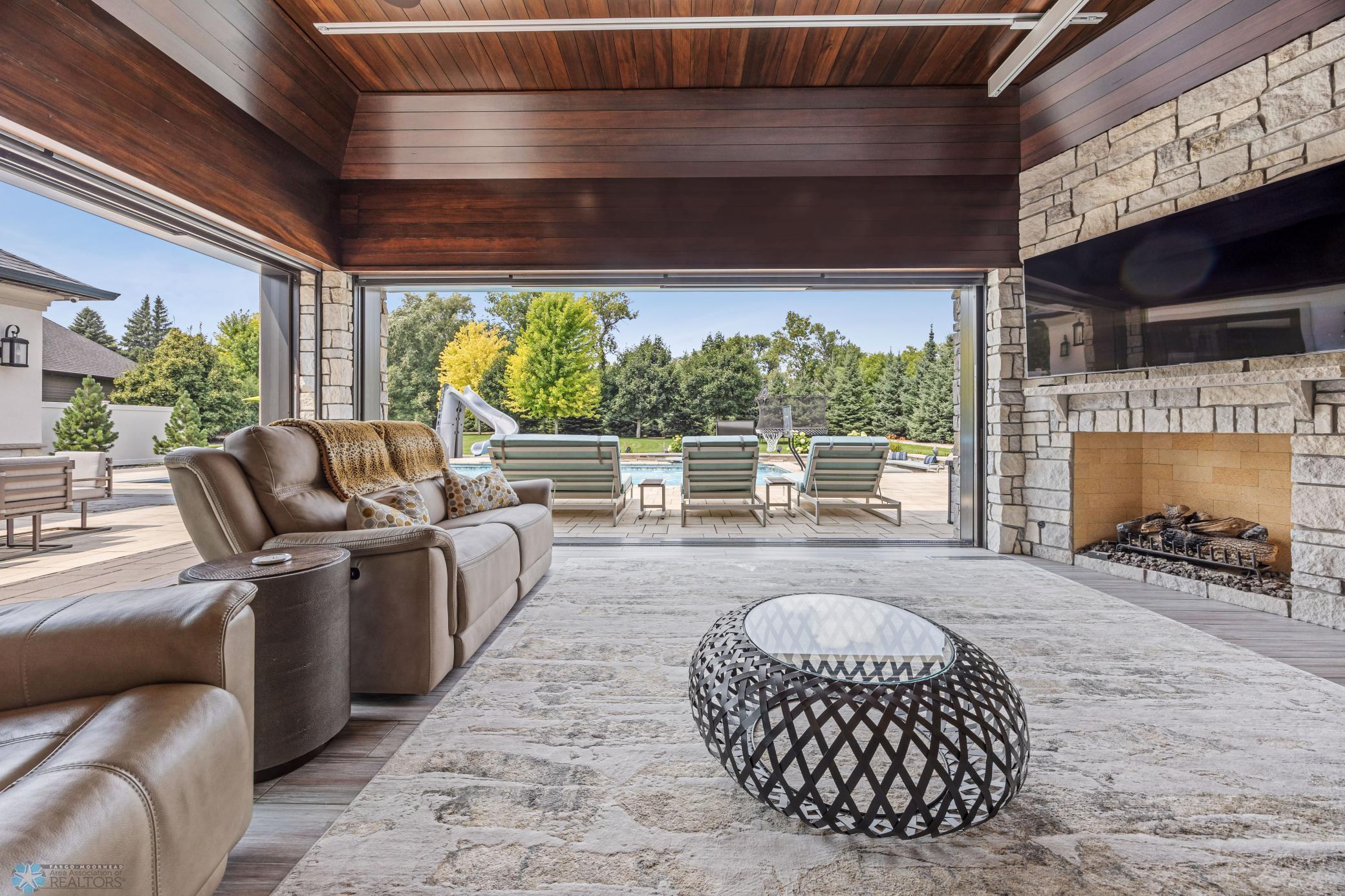 Fargo, North Dakota, 58104, United States, 5 Bedrooms Bedrooms, ,7 BathroomsBathrooms,Residential,Active,1941361