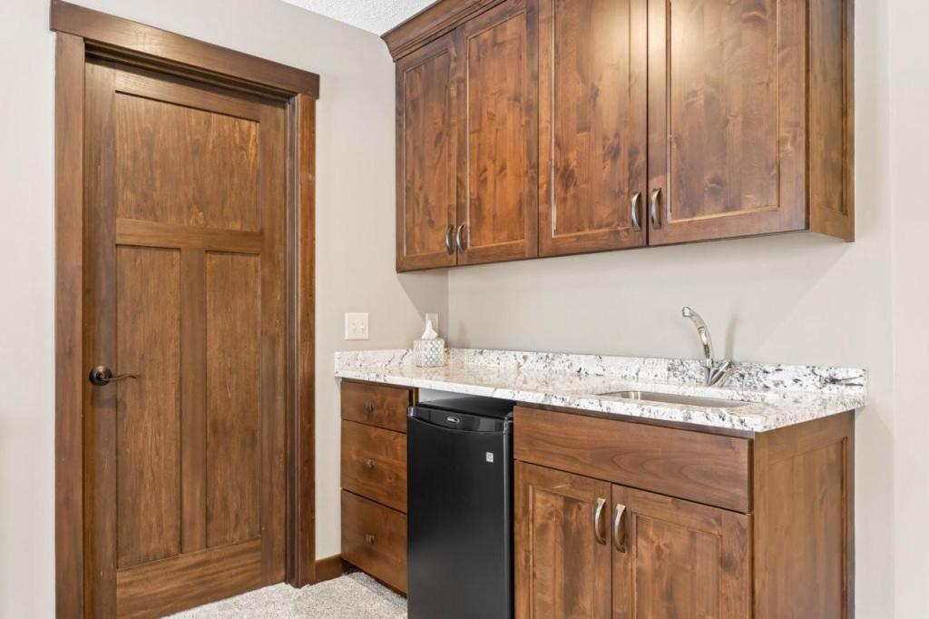 Rochester, Minnesota, 55902, United States, 5 Bedrooms Bedrooms, ,3 BathroomsBathrooms,Residential,Active,1899217