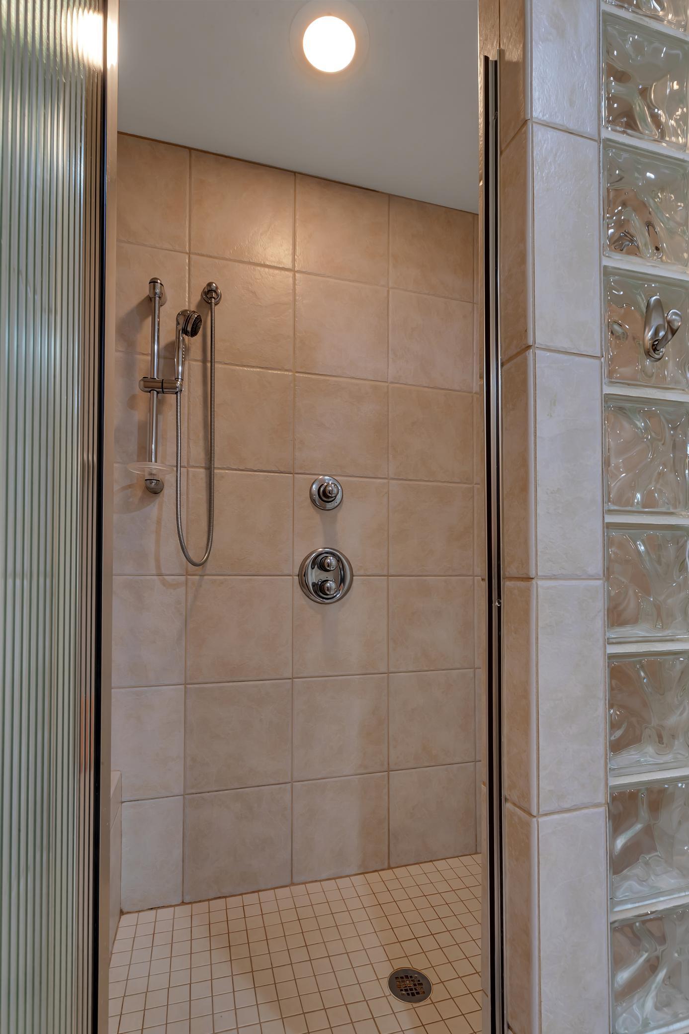 Saint Cloud, Minnesota, 56301, United States, 4 Bedrooms Bedrooms, ,3 BathroomsBathrooms,Residential,Active,1952283