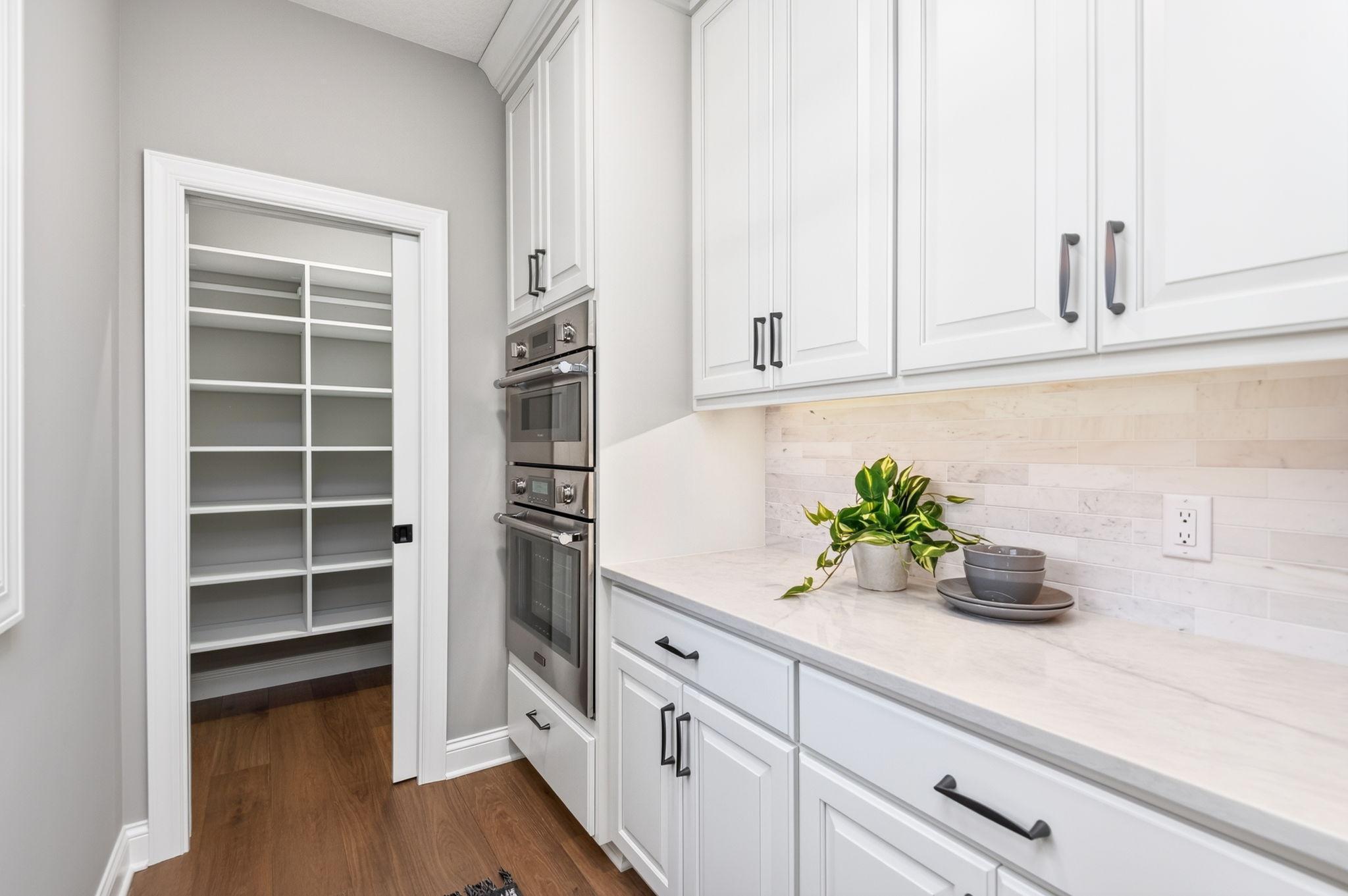 Minnetonka, Minnesota, 55345, United States, 5 Bedrooms Bedrooms, ,4 BathroomsBathrooms,Residential,Active,2025648