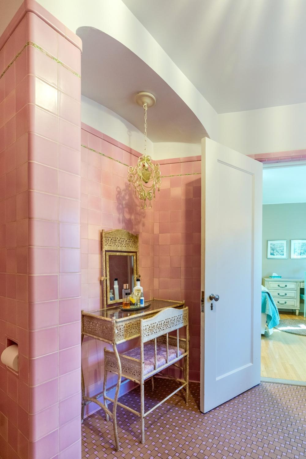 Winona, Minnesota, 55987, United States, 6 Bedrooms Bedrooms, ,6 BathroomsBathrooms,Residential,Active,1926925