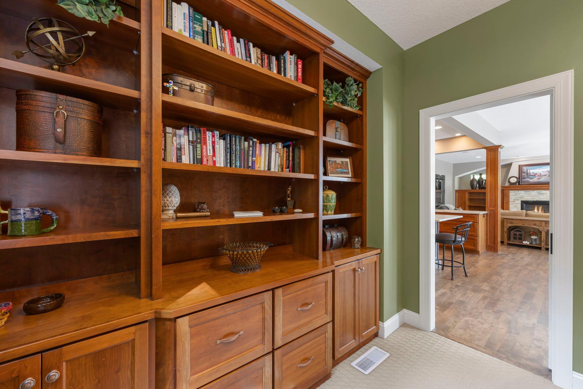 Rosemount, Minnesota, 55068, United States, 5 Bedrooms Bedrooms, ,5 BathroomsBathrooms,Residential,Active,2007318