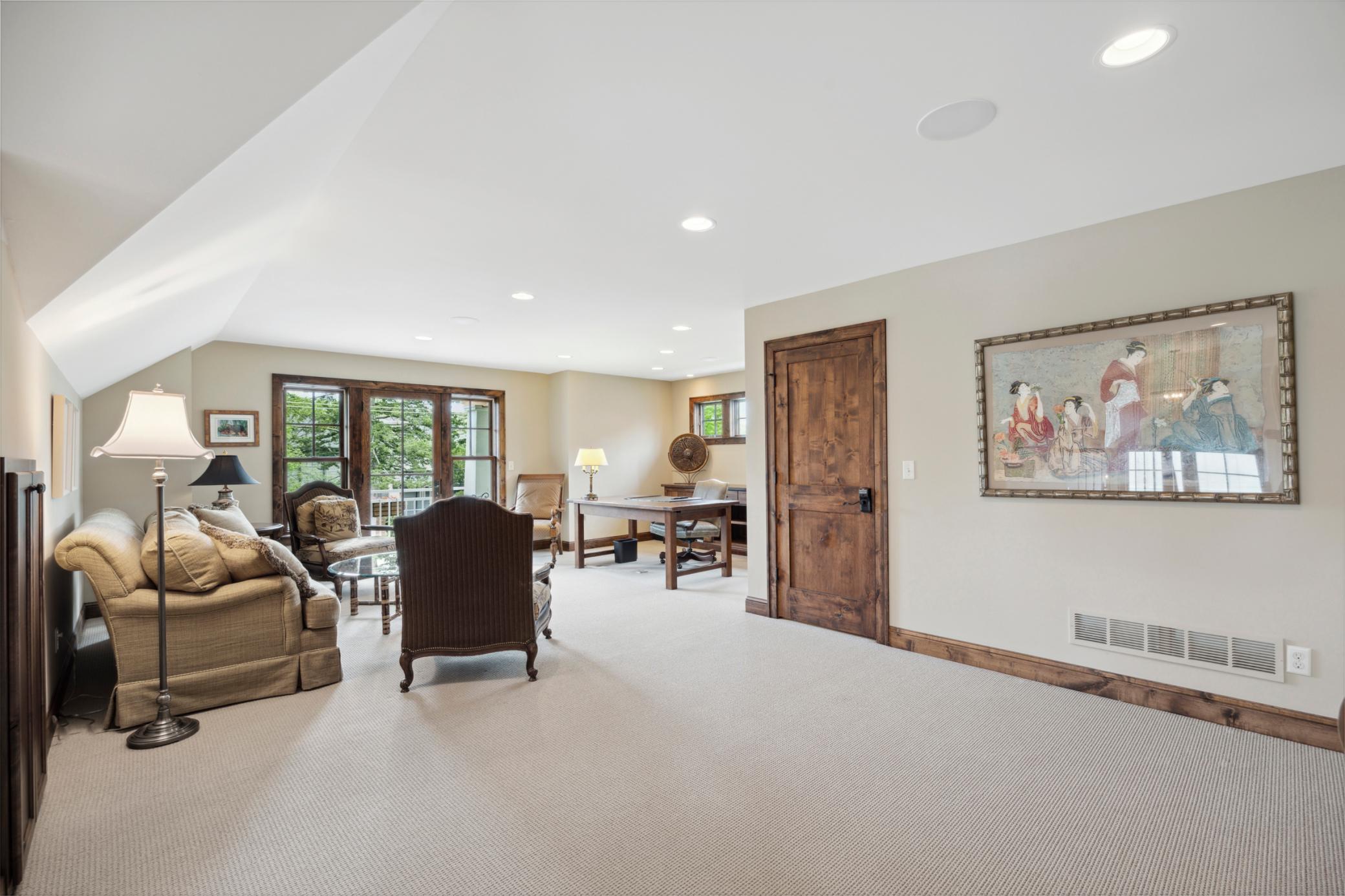 Wayzata, Minnesota, 55391, United States, 3 Bedrooms Bedrooms, ,4 BathroomsBathrooms,Residential,Active,1764465