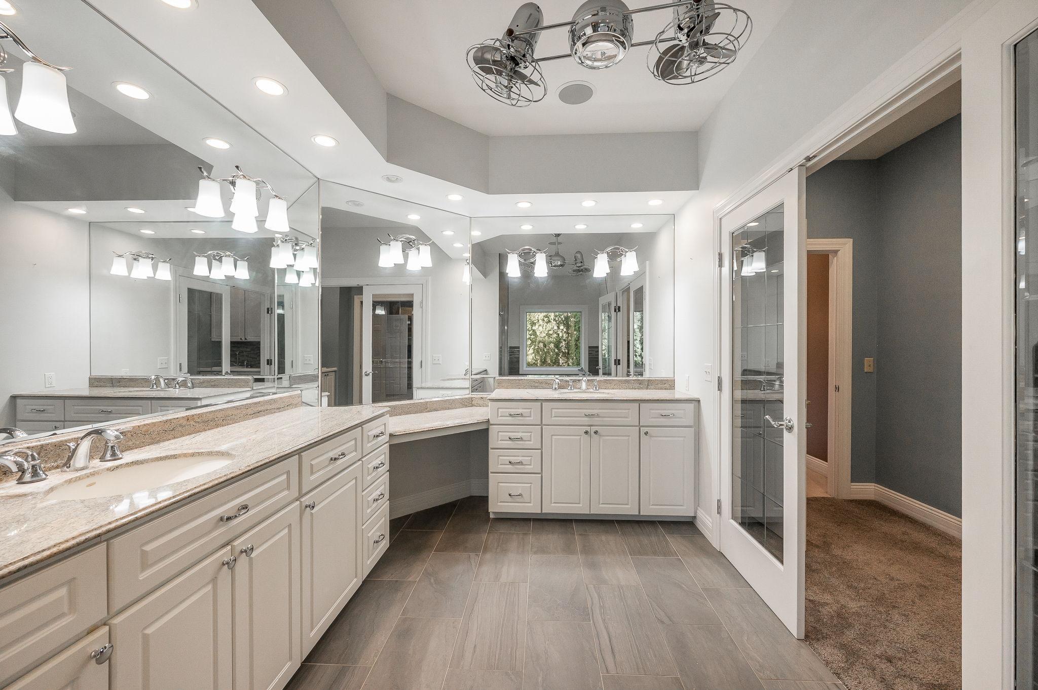 Fairmont, Minnesota, 56031, United States, 5 Bedrooms Bedrooms, ,6 BathroomsBathrooms,Residential,Active,1953012