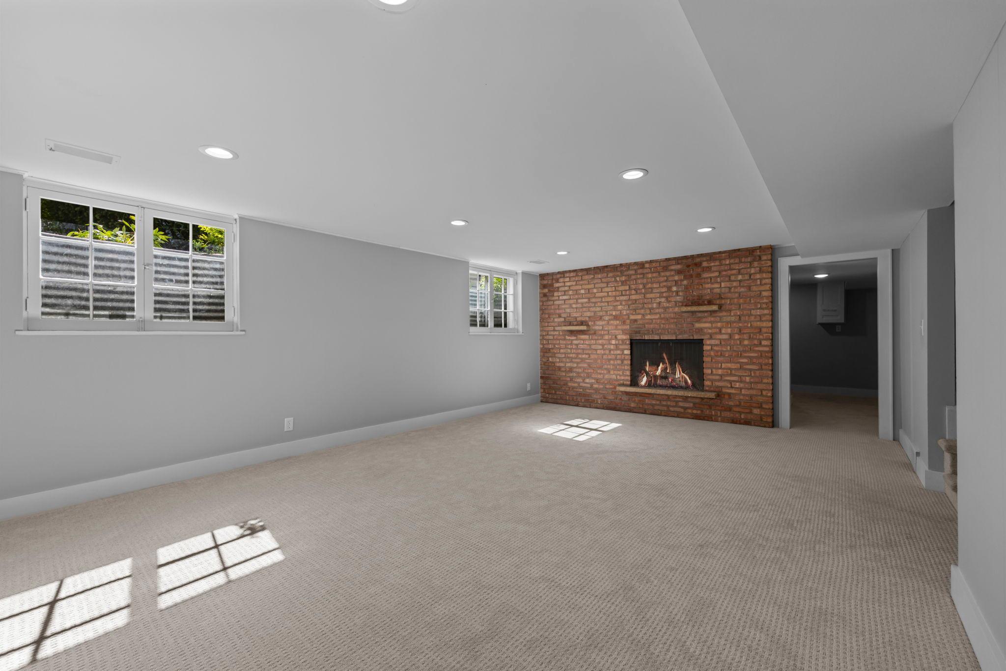 Minneapolis, Minnesota, 55435, United States, 5 Bedrooms Bedrooms, ,5 BathroomsBathrooms,Residential,Active,1944270