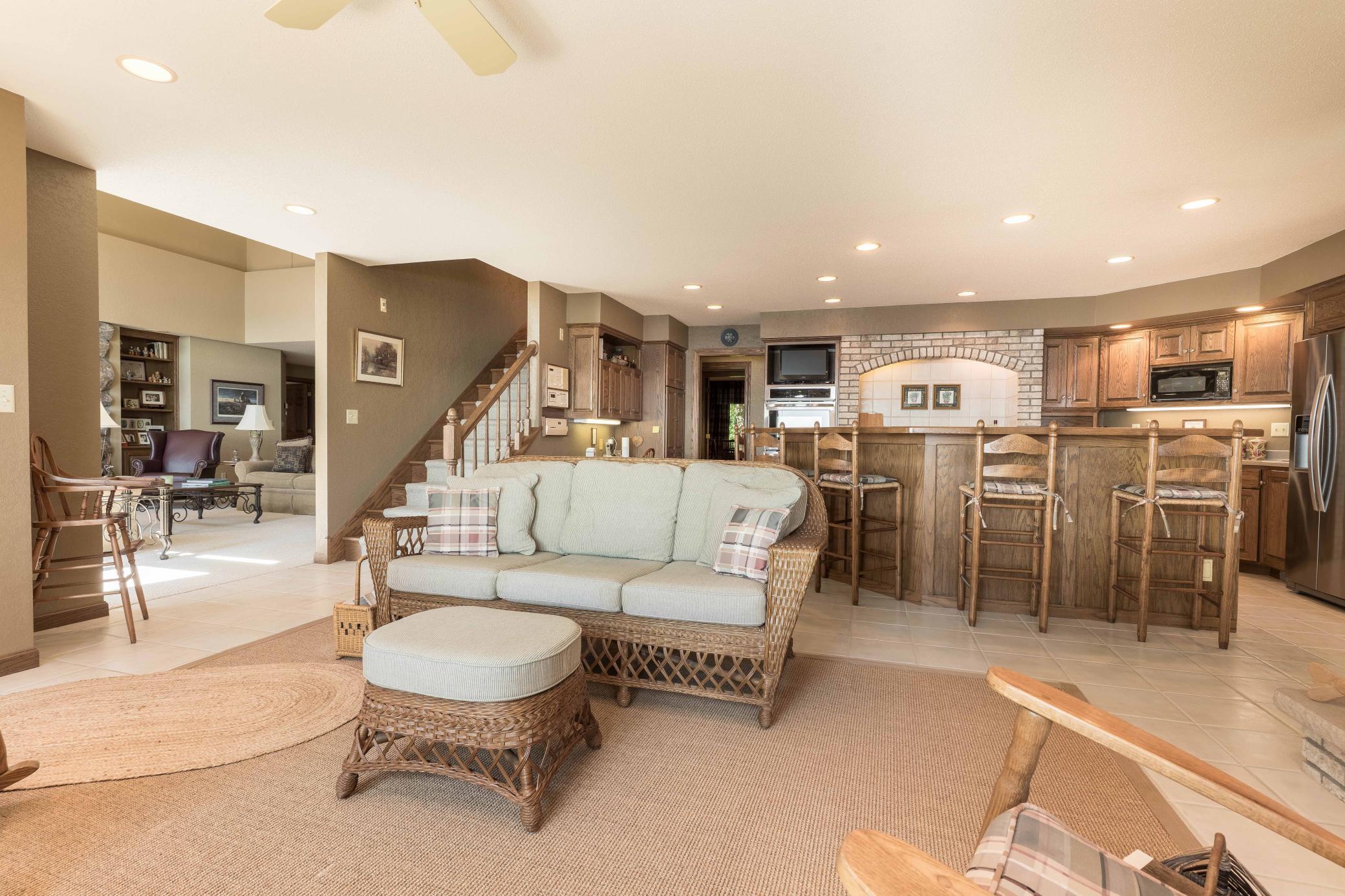 Alexandria, Minnesota, 56308, United States, 4 Bedrooms Bedrooms, ,6 BathroomsBathrooms,Residential,Active,1964256