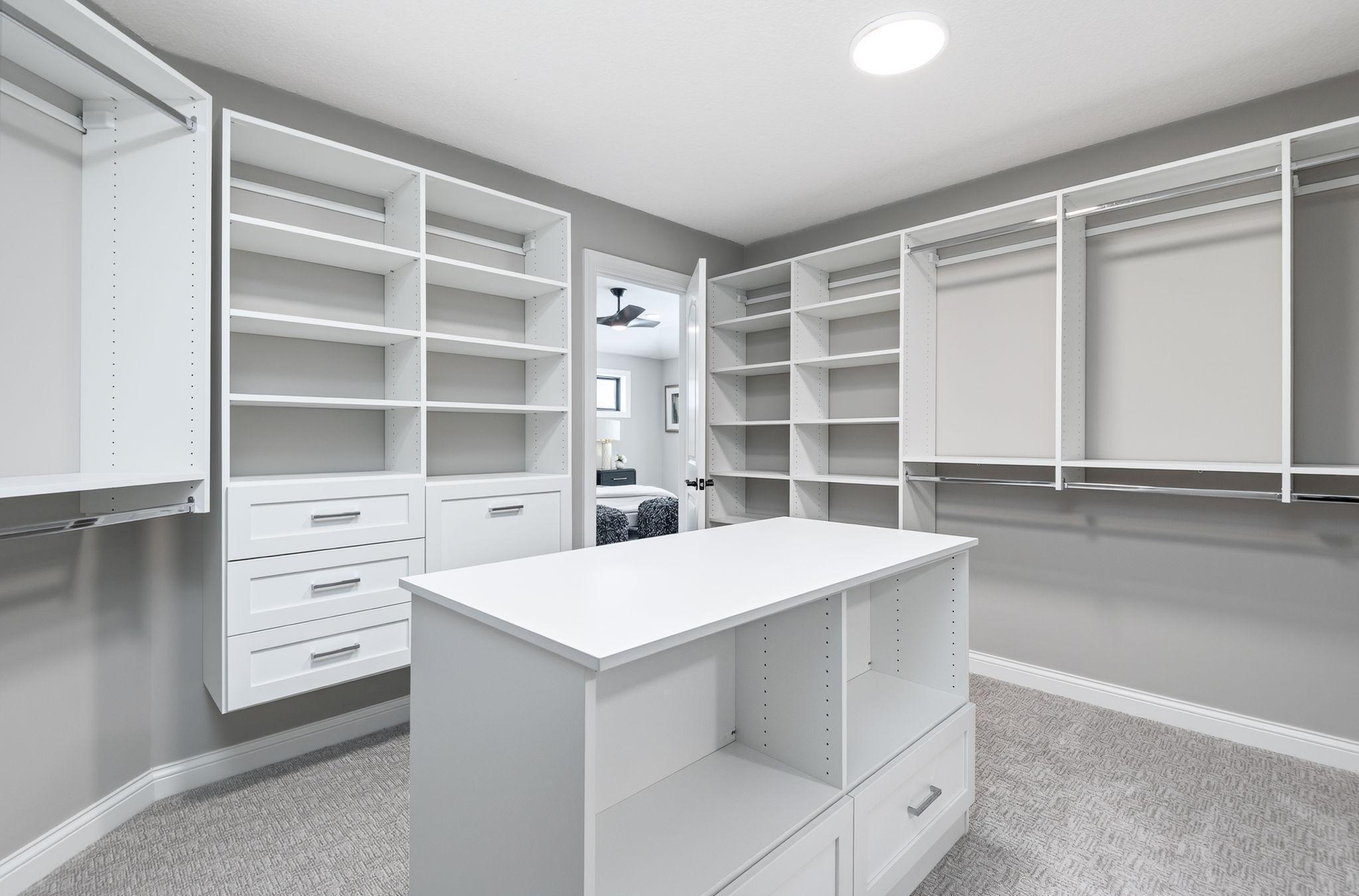 Minnetonka, Minnesota, 55345, United States, 5 Bedrooms Bedrooms, ,4 BathroomsBathrooms,Residential,Active,2025648