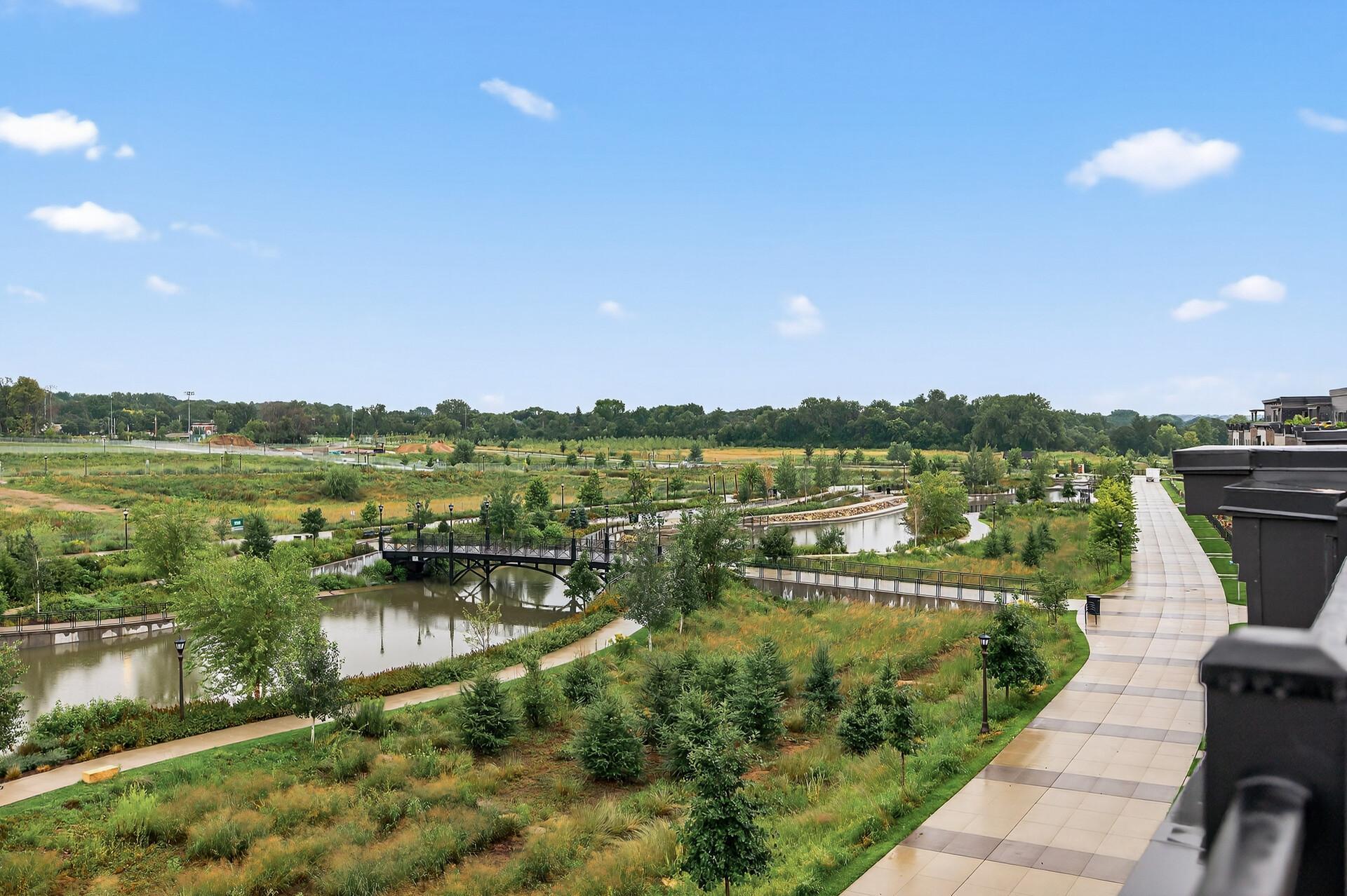 Saint Paul, Minnesota, 55116, United States, 4 Bedrooms Bedrooms, ,4 BathroomsBathrooms,Residential,Active,2003561