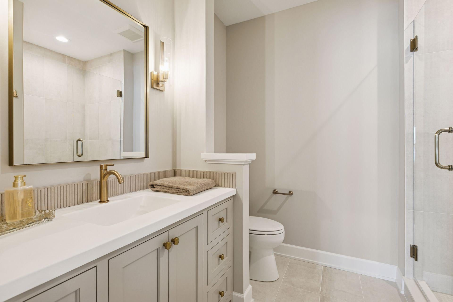 Shoreview, Minnesota, 55126, United States, ,3 BathroomsBathrooms,Residential,Active,1756330