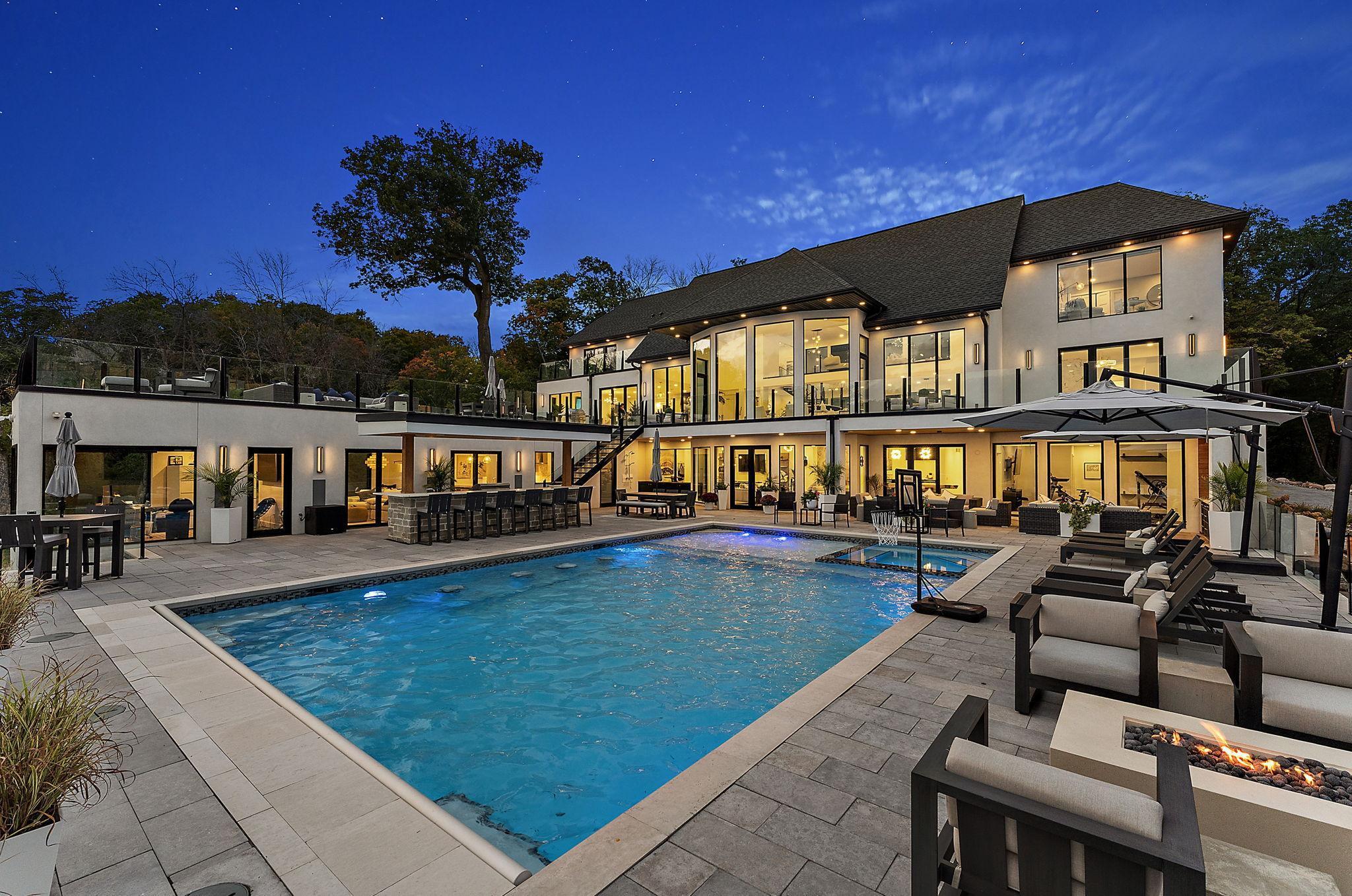 Wayzata, Minnesota, 55391, United States, 8 Bedrooms Bedrooms, ,11 BathroomsBathrooms,Residential,Active,1959932