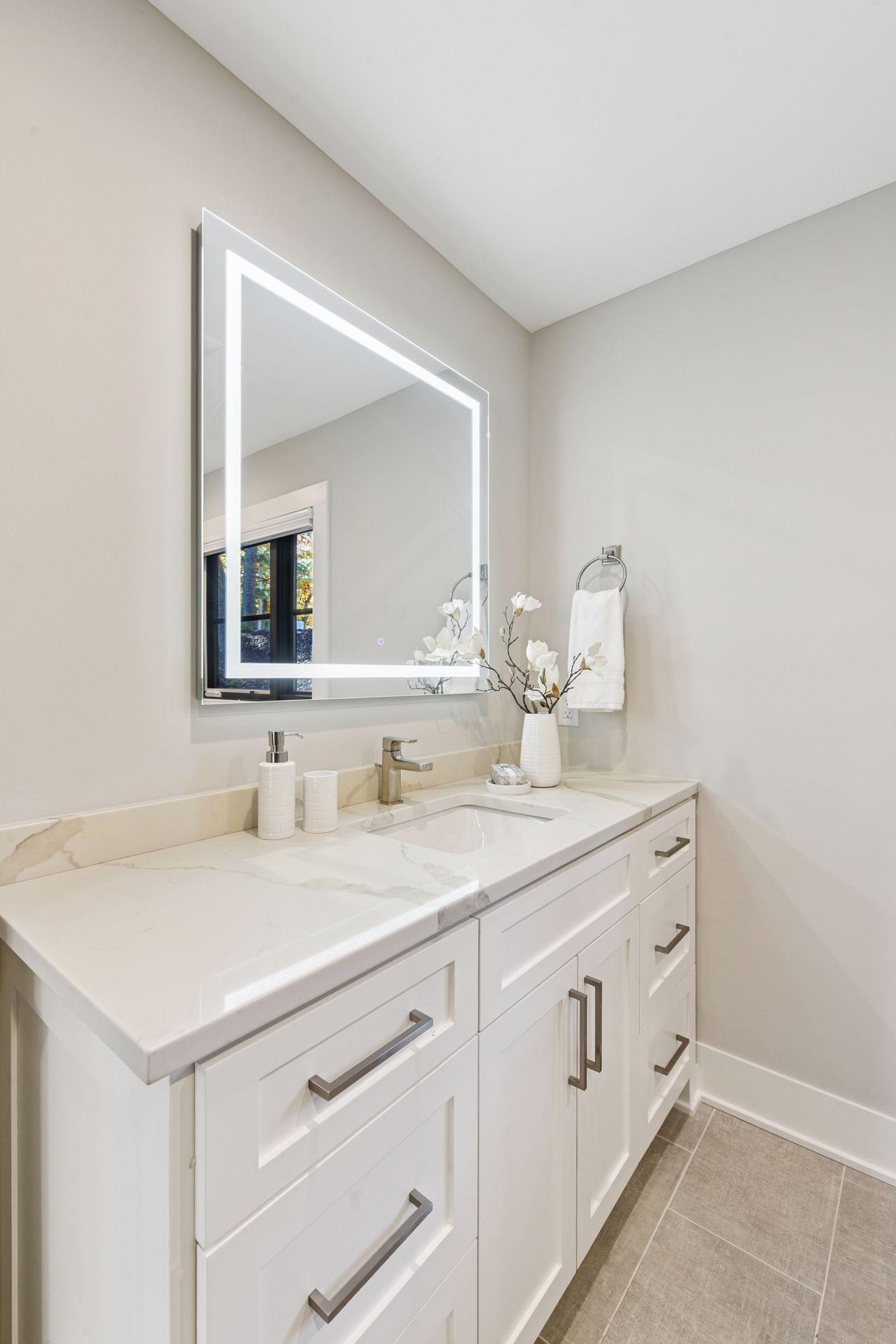 Minneapolis, Minnesota, 55439, United States, 5 Bedrooms Bedrooms, ,6 BathroomsBathrooms,Residential,Active,1987211