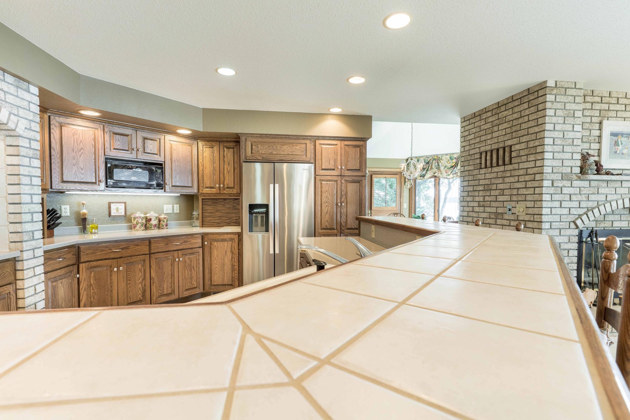 Alexandria, Minnesota, 56308, United States, 4 Bedrooms Bedrooms, ,6 BathroomsBathrooms,Residential,Active,1964256