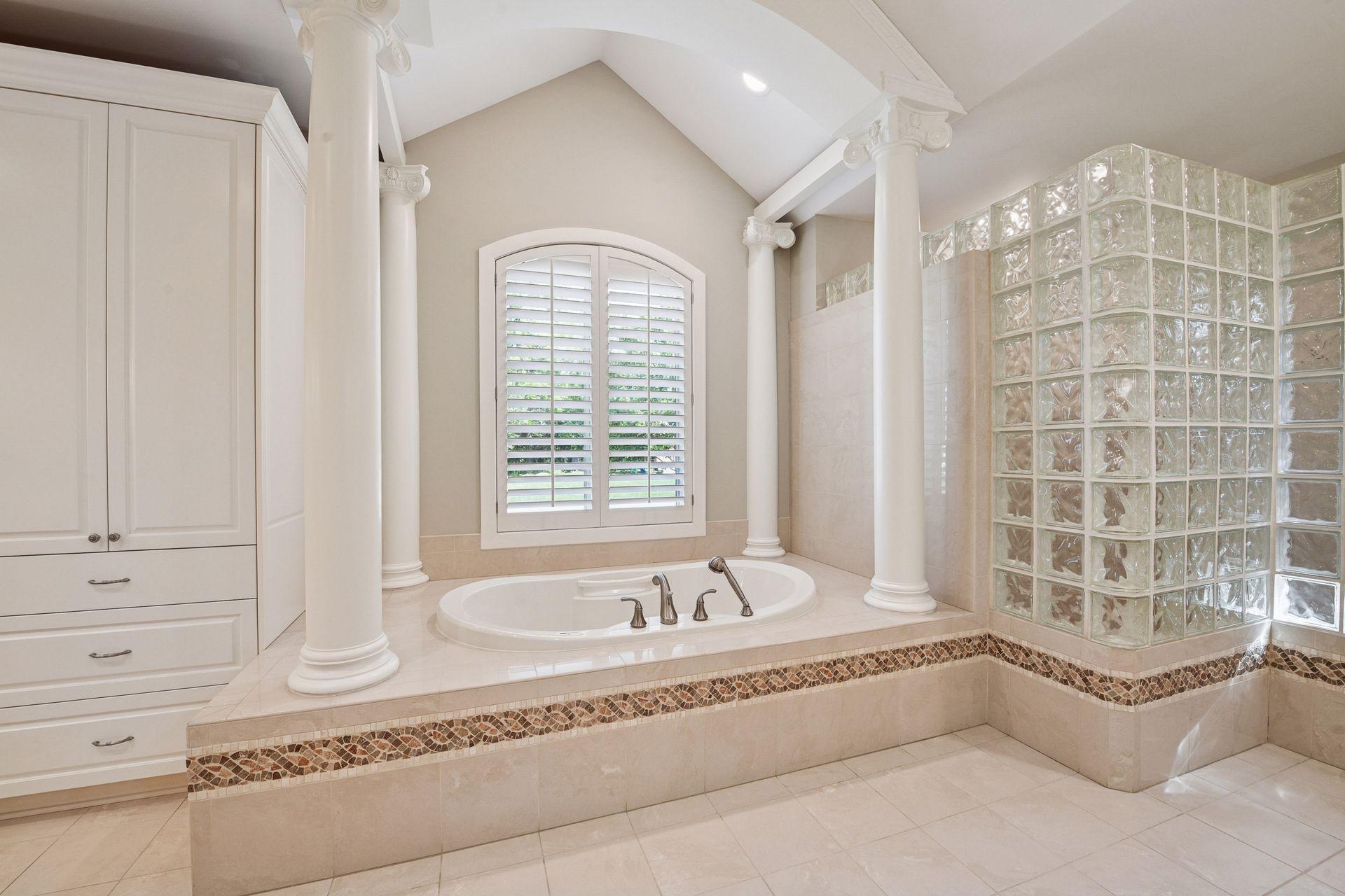 Minneapolis, Minnesota, 55439, United States, 5 Bedrooms Bedrooms, ,5 BathroomsBathrooms,Residential,Active,1944273