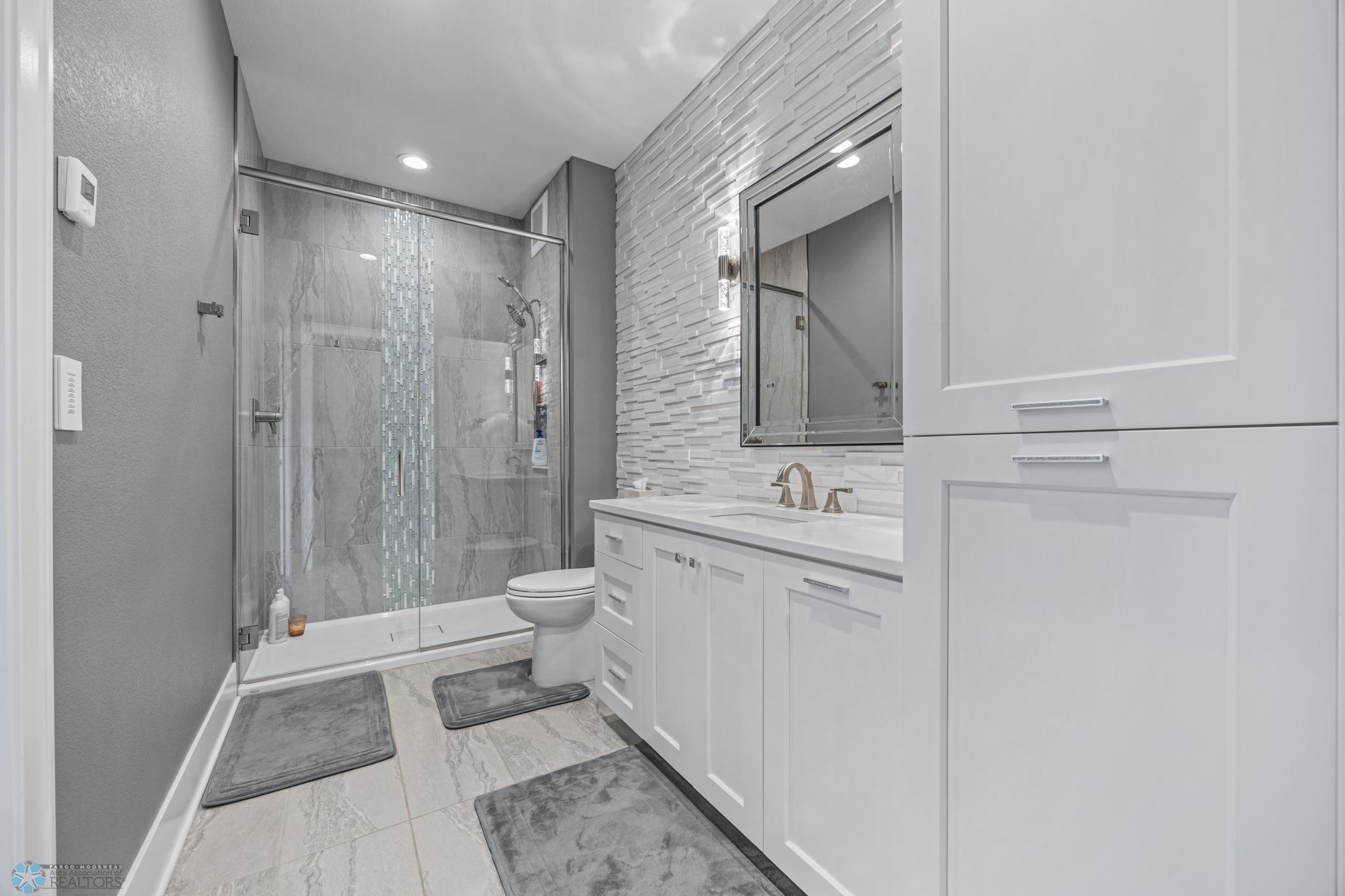 Fargo, North Dakota, 58104, United States, 5 Bedrooms Bedrooms, ,7 BathroomsBathrooms,Residential,Active,1941361