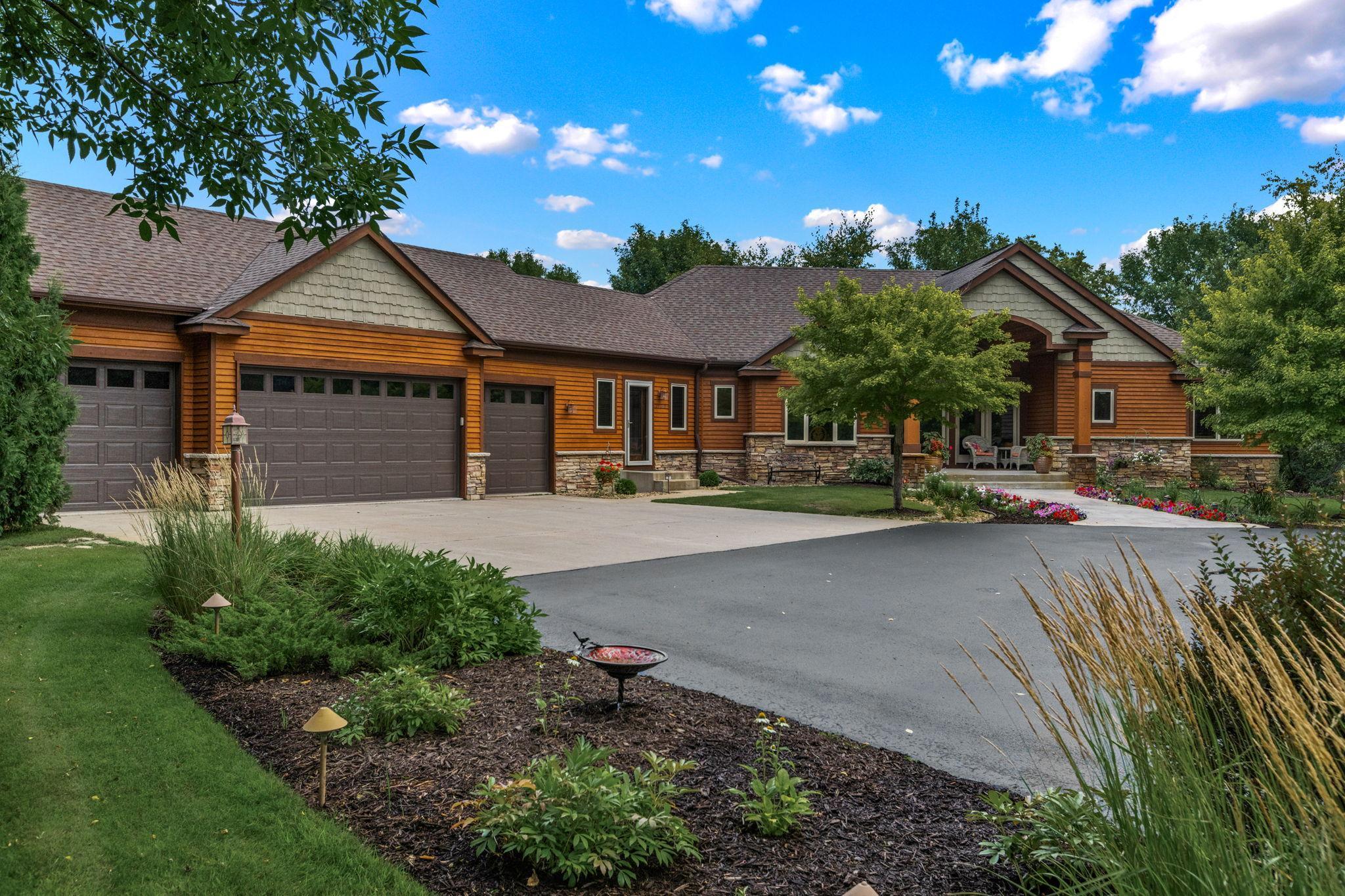 Rogers, Minnesota, 55374, United States, 5 Bedrooms Bedrooms, ,5 BathroomsBathrooms,Residential,Active,1914592