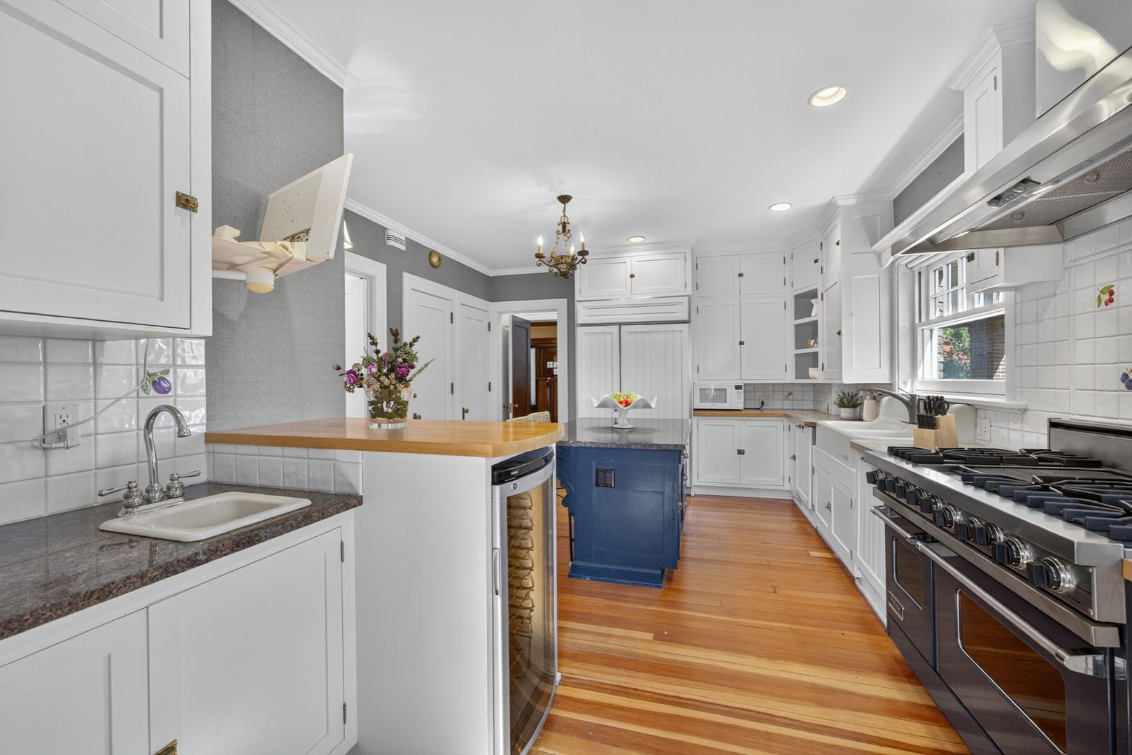 Rochester, Minnesota, 55902, United States, 7 Bedrooms Bedrooms, ,7 BathroomsBathrooms,Residential,Active,1973275