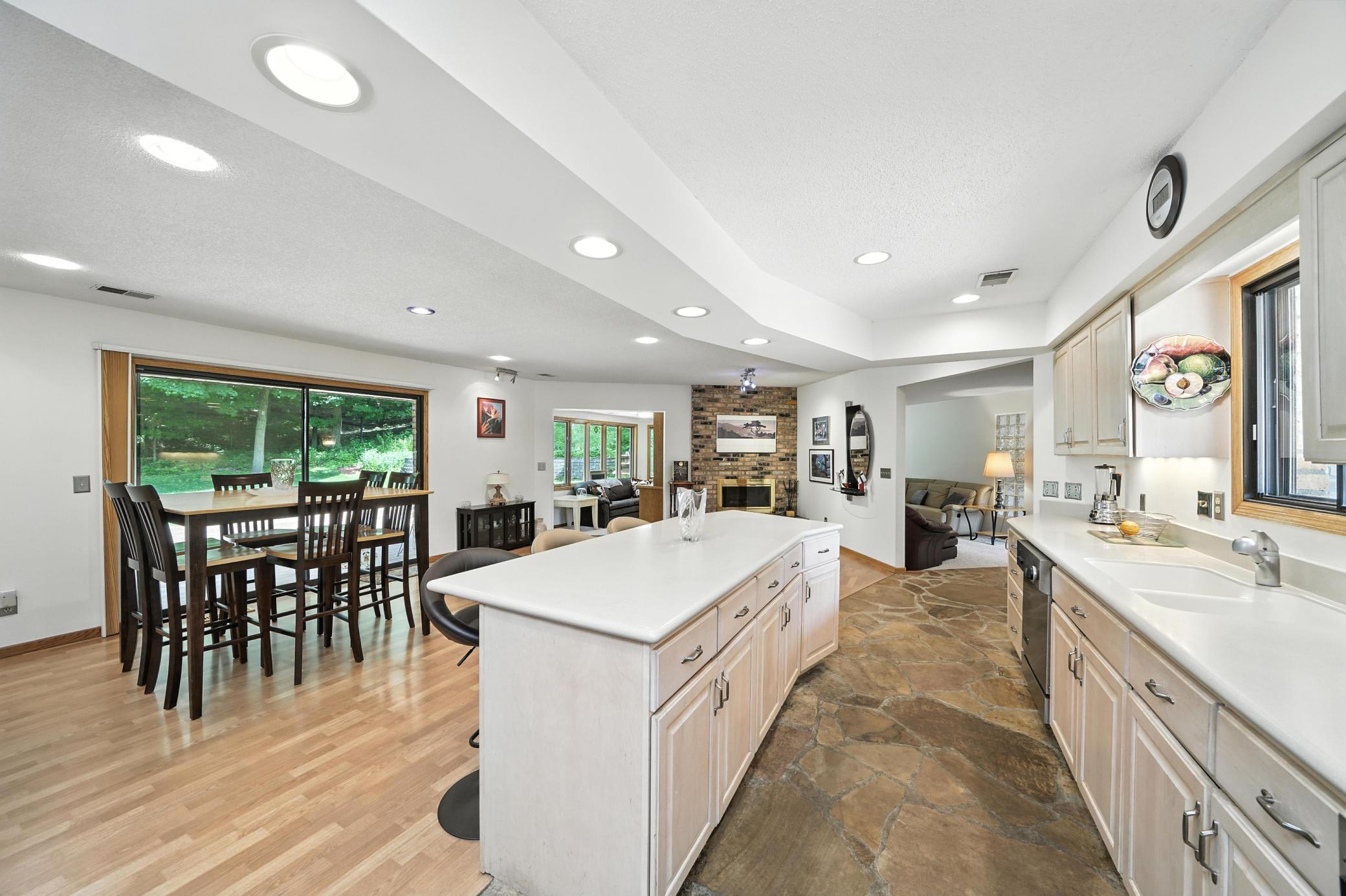 Orono, Minnesota, 55391, United States, 4 Bedrooms Bedrooms, ,3 BathroomsBathrooms,Residential,Active,1999170