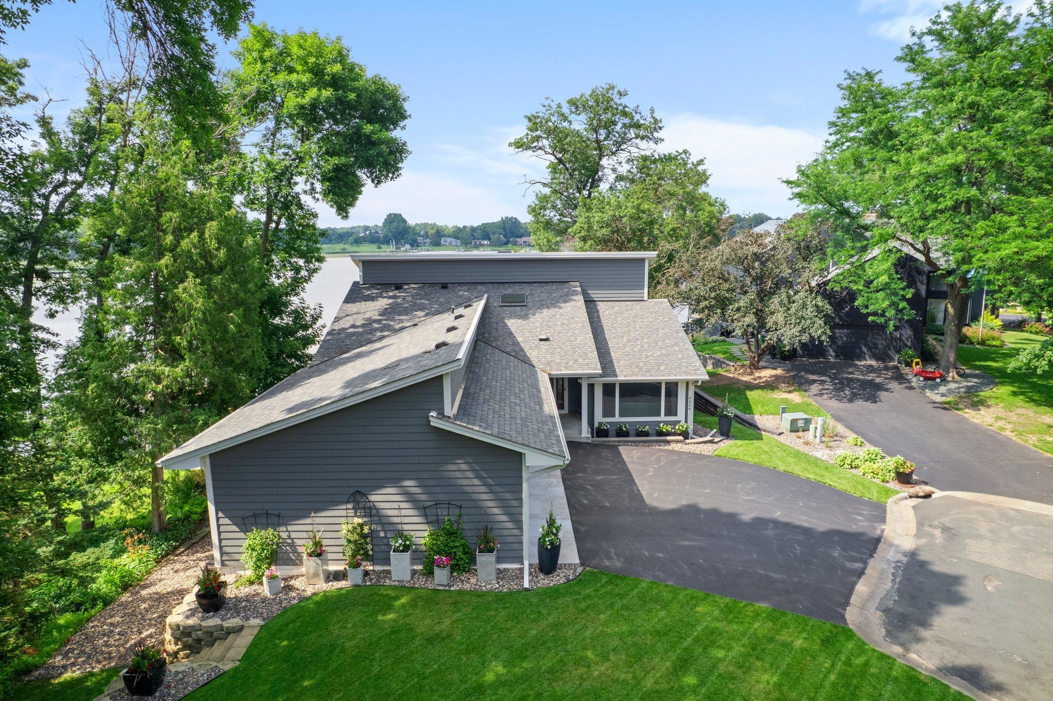 Saint Paul, Minnesota, 55126, United States, 4 Bedrooms Bedrooms, ,4 BathroomsBathrooms,Residential,Active,2027818