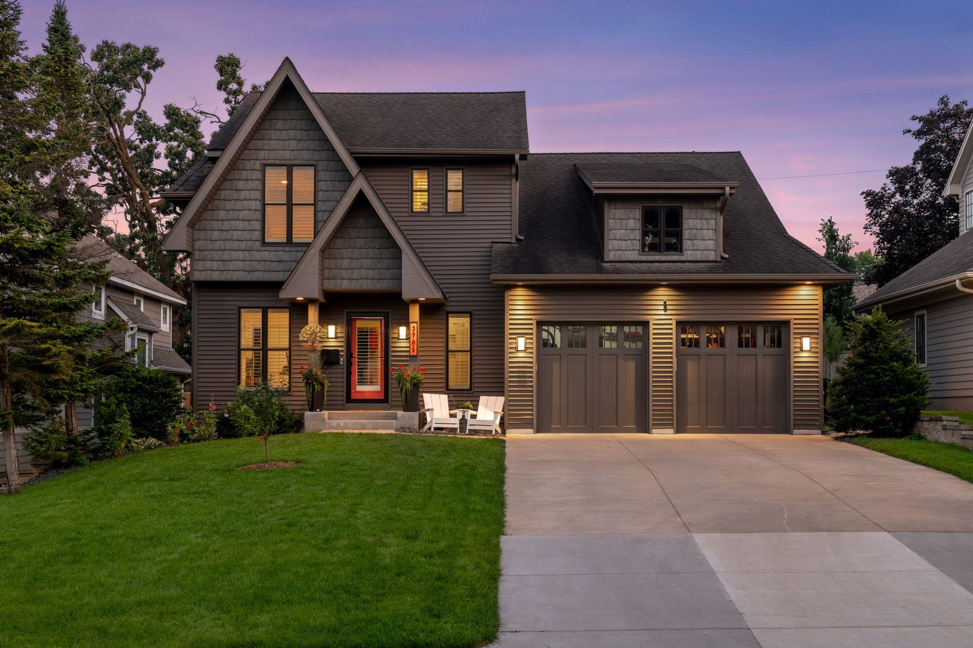 Minneapolis, Minnesota, 55410, United States, 5 Bedrooms Bedrooms, ,5 BathroomsBathrooms,Residential,Active,1929403