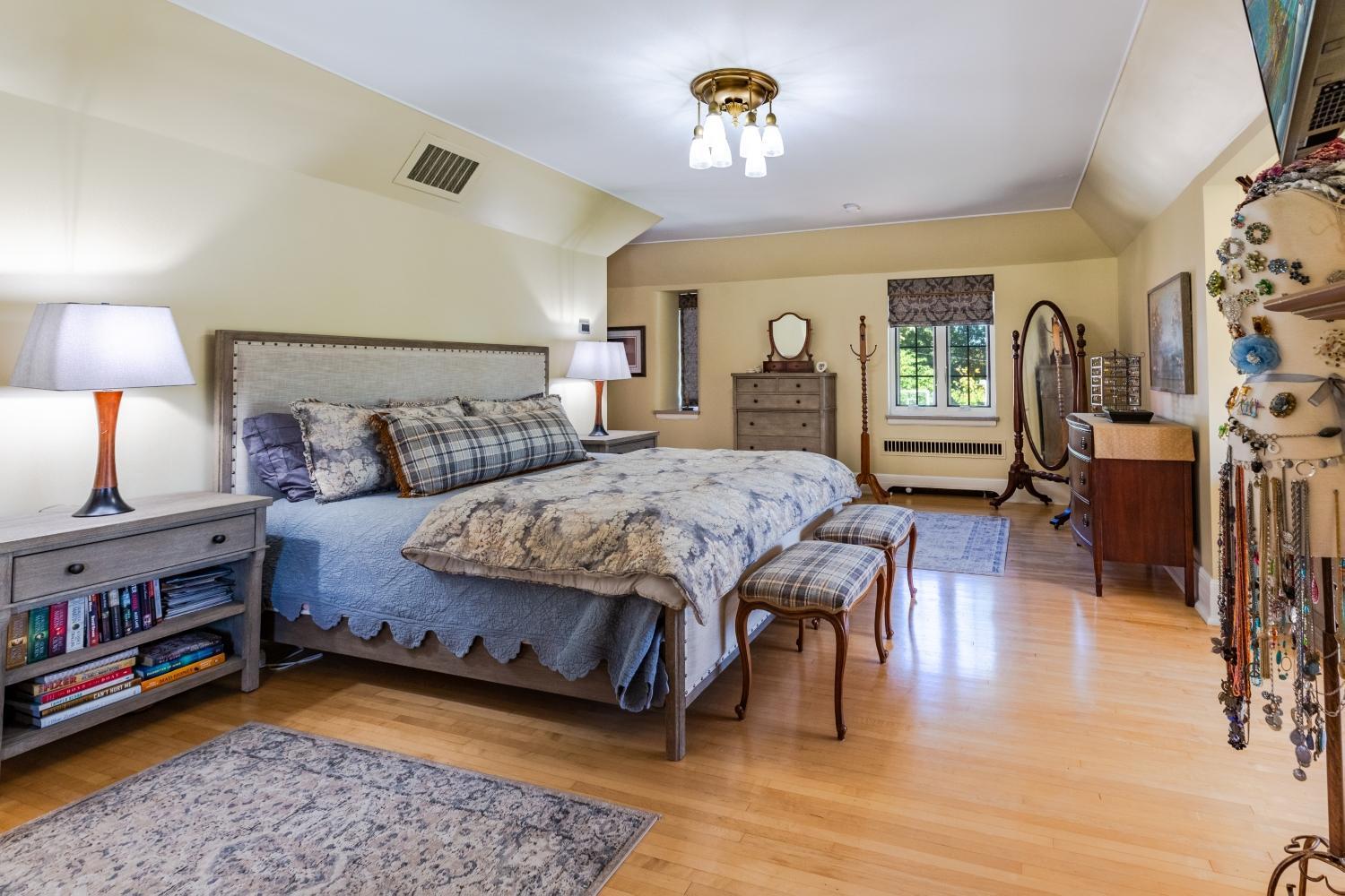 Winona, Minnesota, 55987, United States, 6 Bedrooms Bedrooms, ,6 BathroomsBathrooms,Residential,Active,1926925