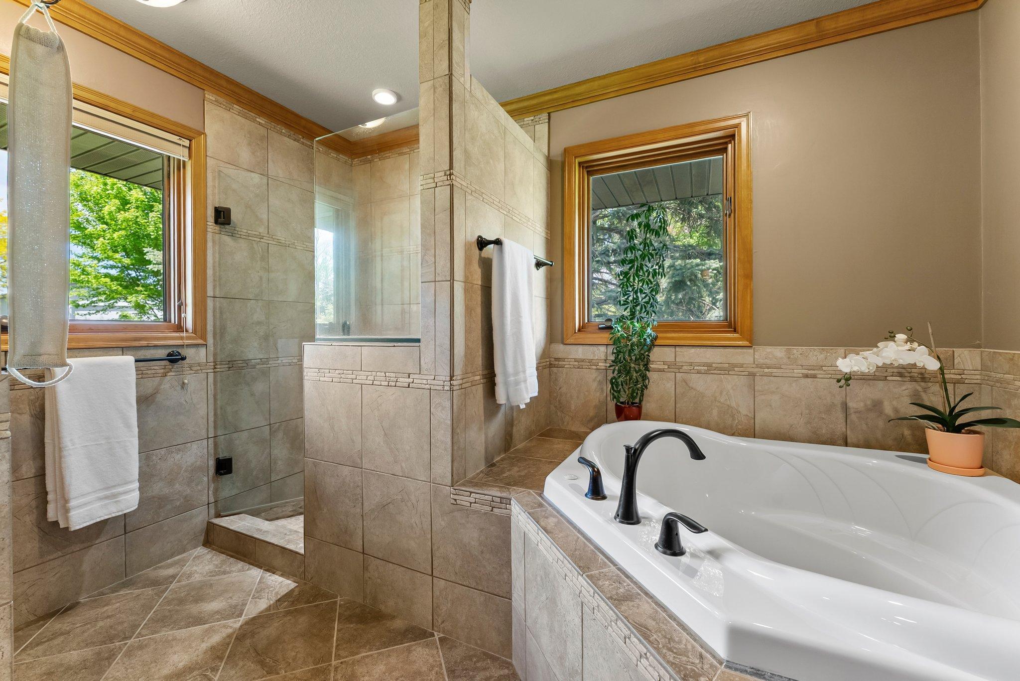 Northfield, Minnesota, 55057, United States, ,3 BathroomsBathrooms,Residential,Active,1843421